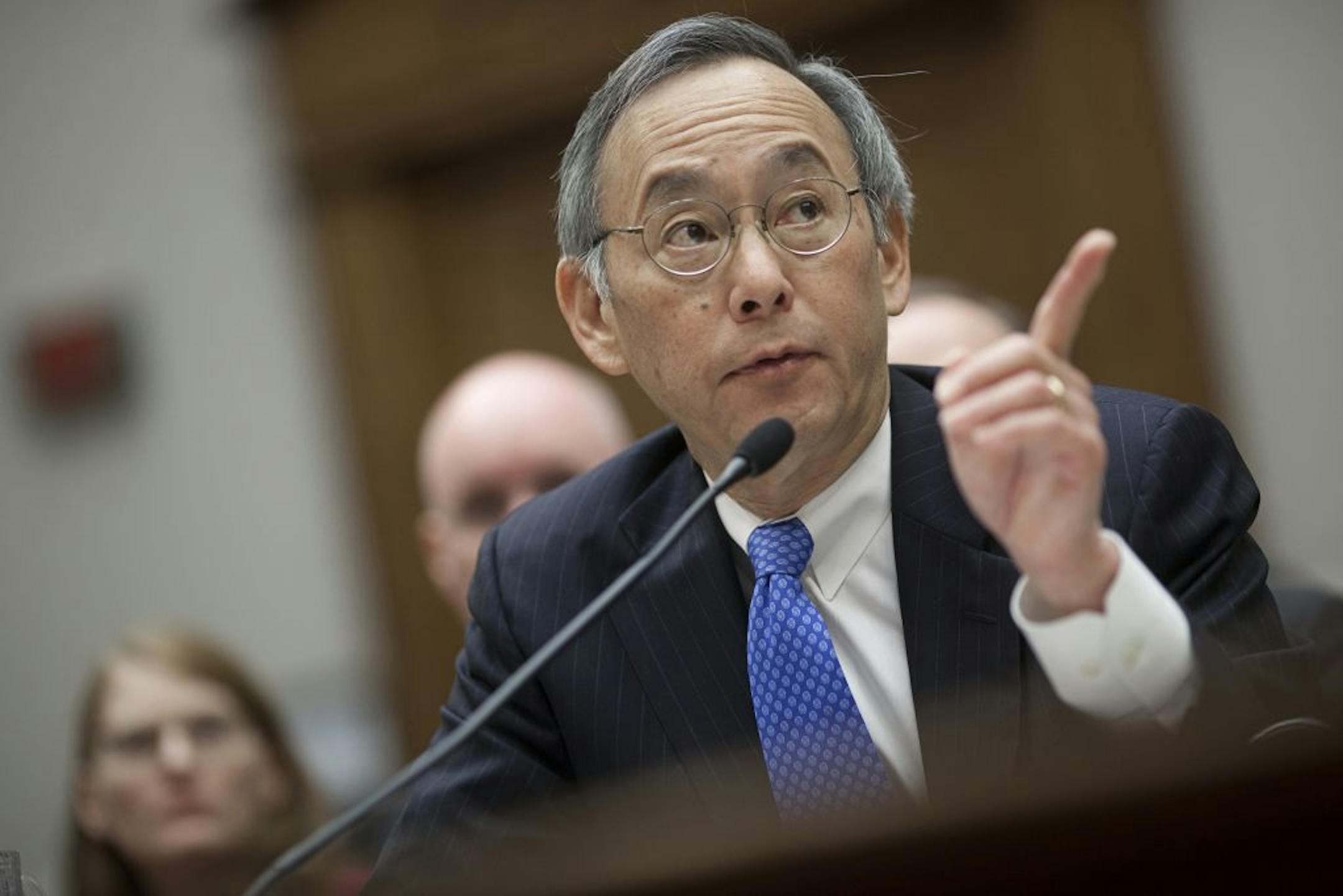 Steven Chu, Secretary of the Department of Energy, testifies to the Subcommittee on Oversight and Investigations of the House Energy and Commerce Committee in Washington, Nov. 17, 2011. Chu told the subcommittee Thursday that he was never contacted by White House staff regarding a political decision on a half-billion-dollar loan to Solyndra, a solar company that later went bankrupt.