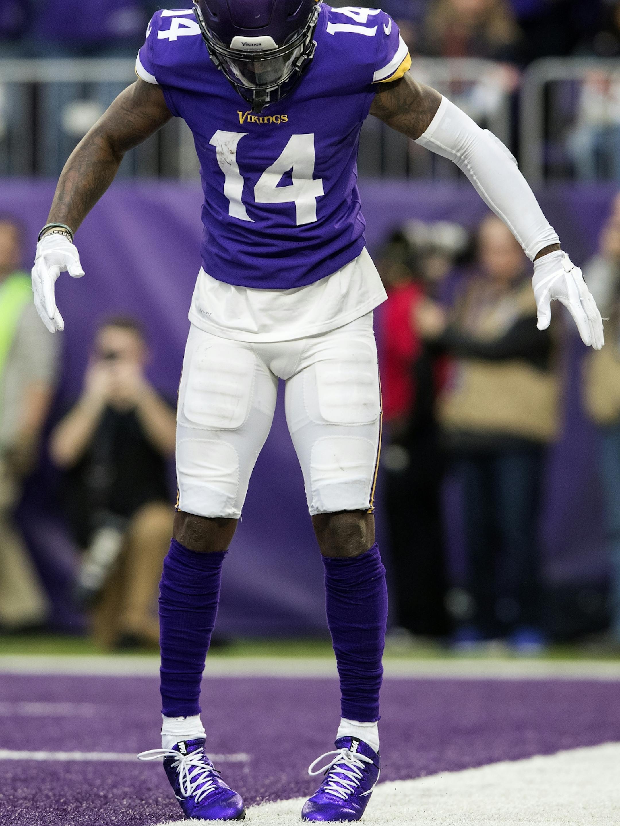 Vikings receiver Stefon Diggs (14) celebrated after a catching a 15-yard touchdown pass in the third quarter.