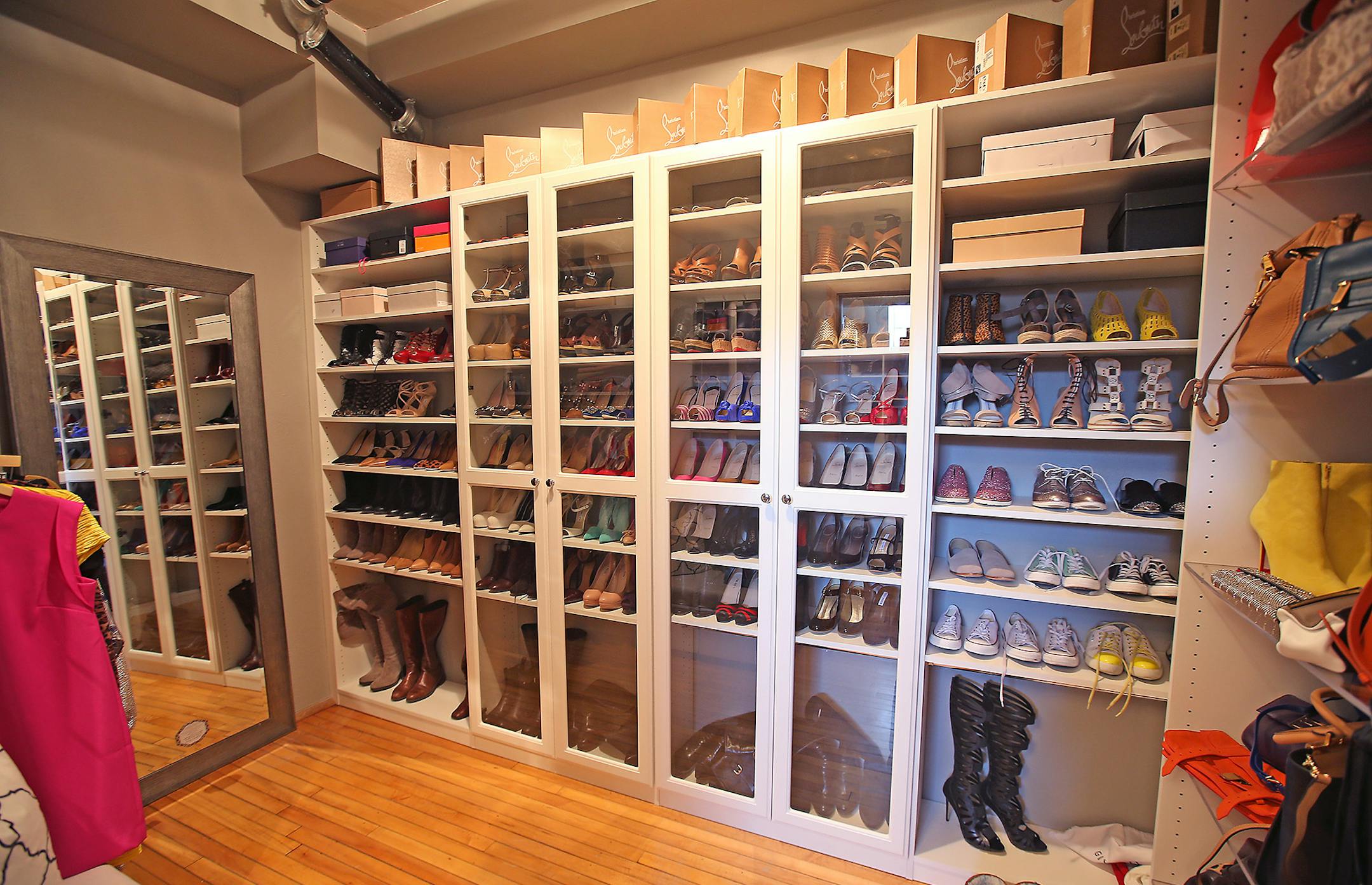 Realtor Bill Hirsch listed this 2,400 square-foot condo built in a former schoolhouse in St. Louis Park, photographed Wednesday, March 11, 2015 in St. Louis Park, MN. ] (ELIZABETH FLORES/STAR TRIBUNE) ELIZABETH FLORES • eflores@startribune.com