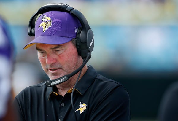 Vikings head coach Mike Zimmer in the fourth quarter.