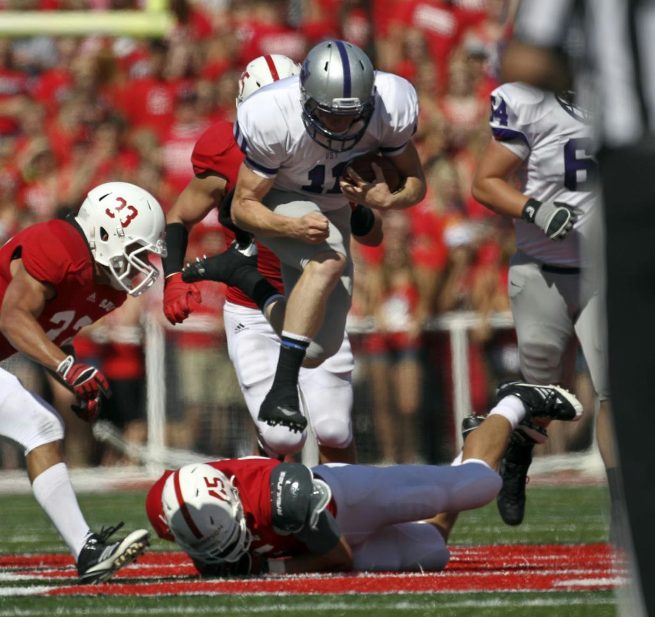 St. Thomas quarterback Matt O'Connell