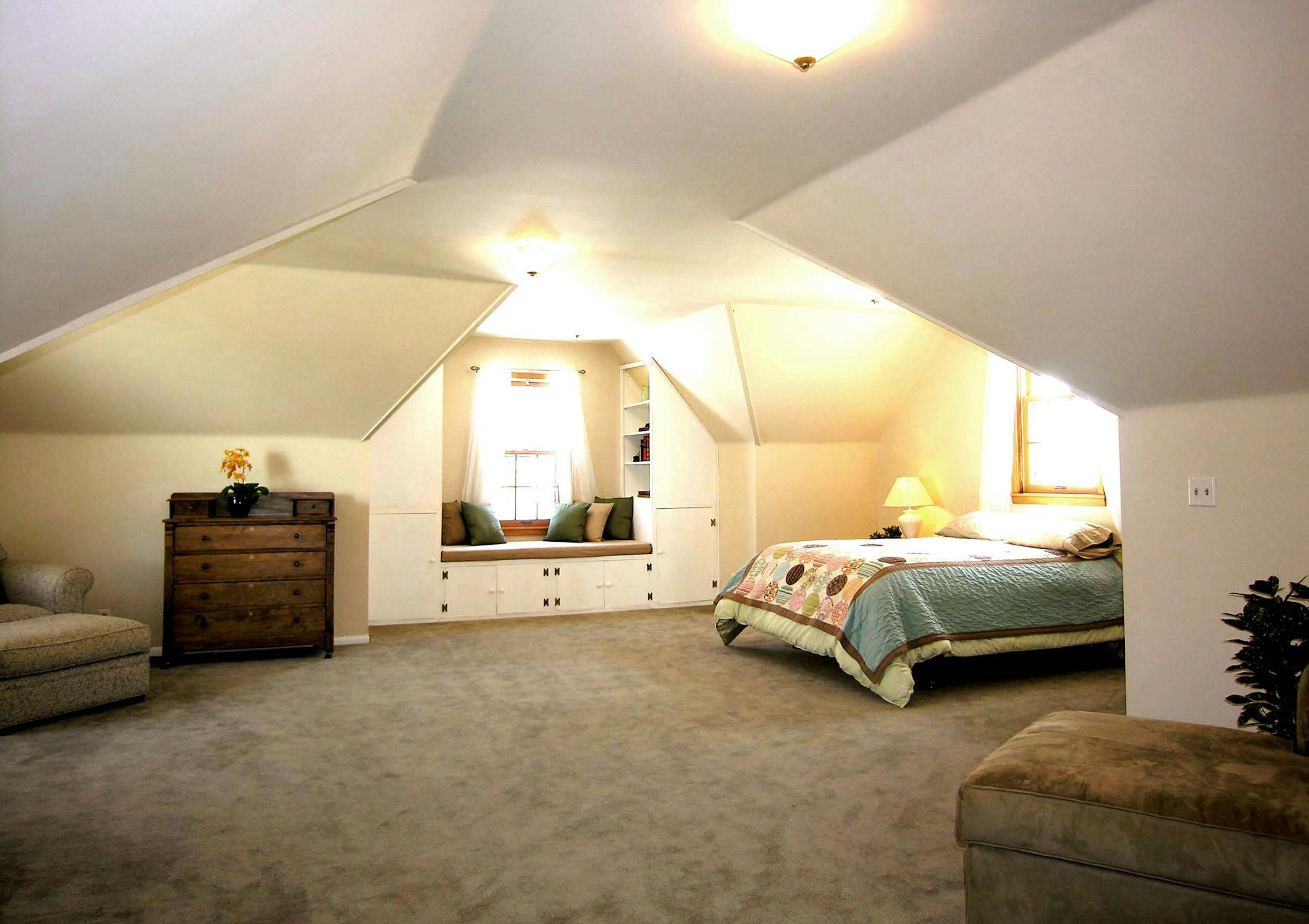 After: More neutral tones and less clutter