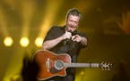 Blake Shelton, Gwen Stefani to perform drive-in theater concert for $115 per vehicle