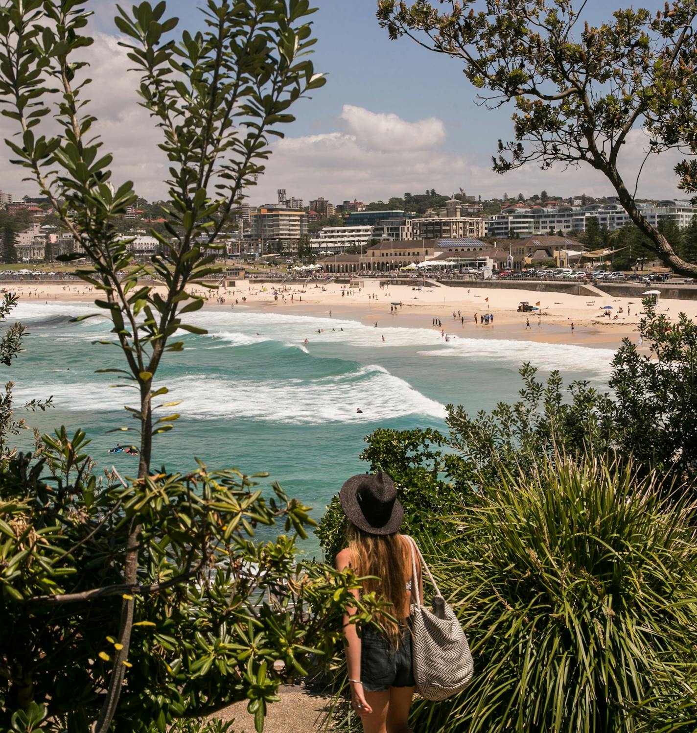IMAGE DISTRIBUTED FOR C40 CITIES &#xf1; This image is released on Friday, Dec. 2, 2016, as it is announced that the city of Sydney is a winner of the C40 Awards 2016 for its efforts to tackle climate change, in the Building Energy Efficiency category. The CitySwitch Green Office programme has fostered collaboration among a growing network of business leaders across Australia who are committed to environmental excellence. It will deliver 50,000 tonnes of CO2e per year saved from its member cities