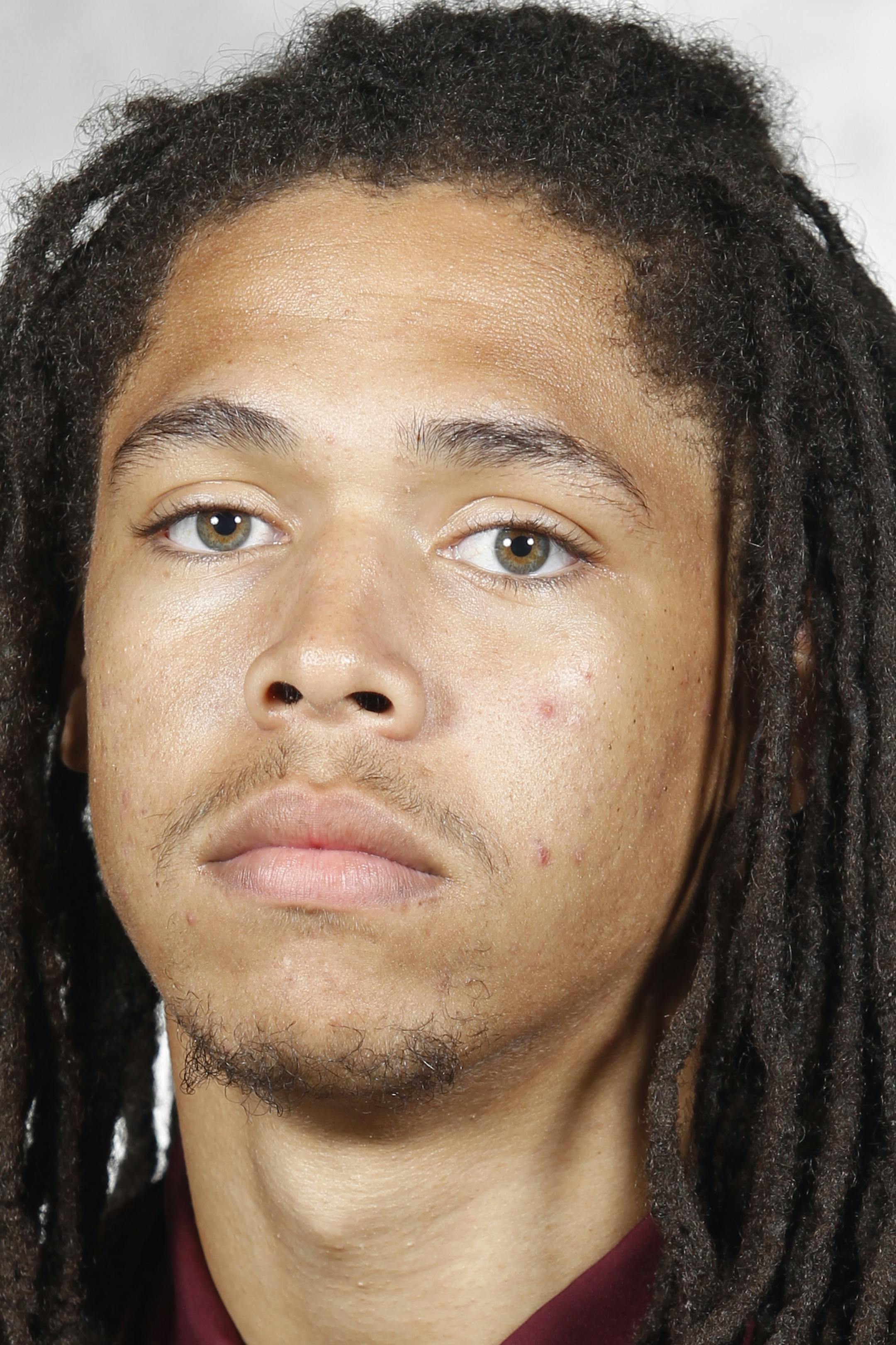 Gophers cornerback Derrick Wells
