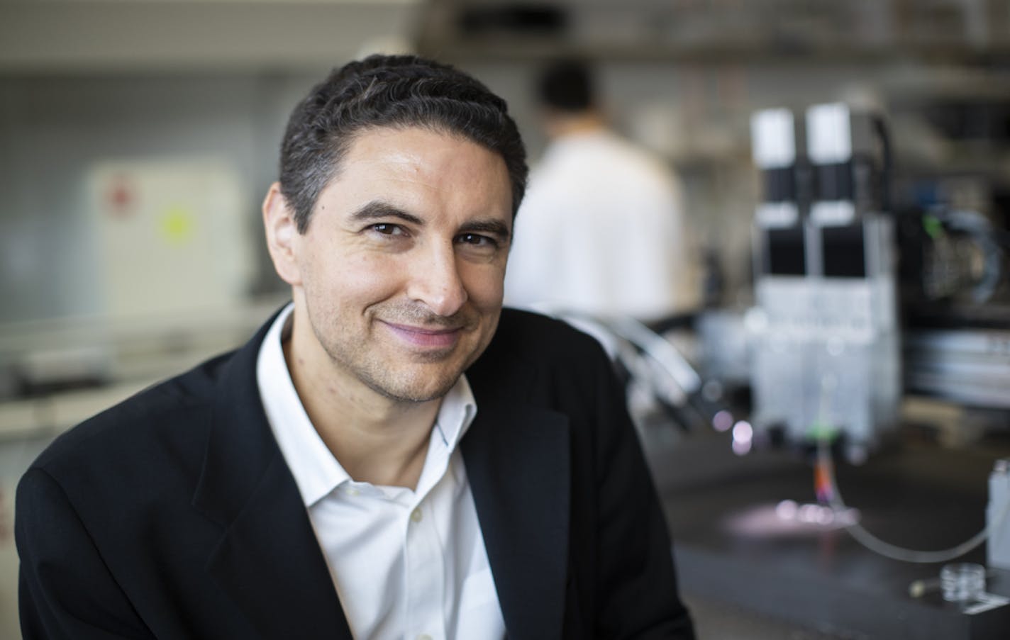 Michael McAlpine, a mechanical engineering professor at the University of Minnesota in Minneapolis, Minn., photographed on August 9, 2018. McAlpine lead the research to create a 3D printed stem cell-infused scaffolds that could be implanted in spinal cords to repair nerve damage. ] RENEE JONES SCHNEIDER &#x2022; renee.jones@startribune.com