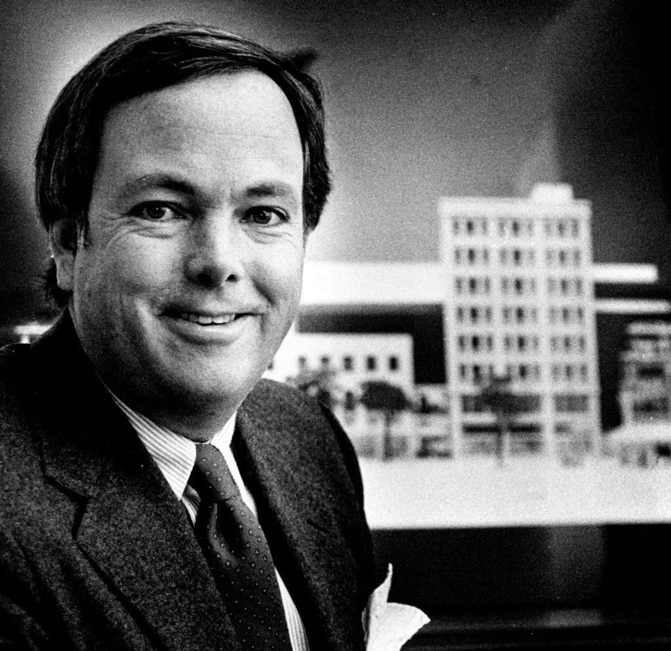 Robert Dayton, owner of the Harold women's clothing store, in a December 10, 1984 file photo.