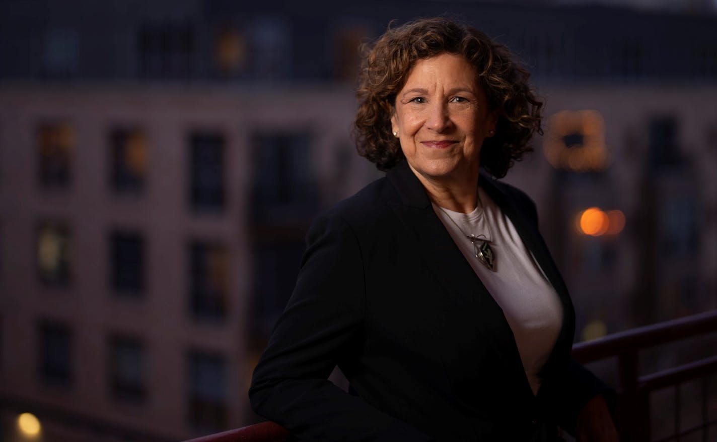 Star Tribune managing editor Suki Dardarian posed for a portrait in her Mill District loft in Minneapolis Wednesday evening, February 9, 2022. ] JEFF WHEELER • Jeff.Wheeler@startribune.com