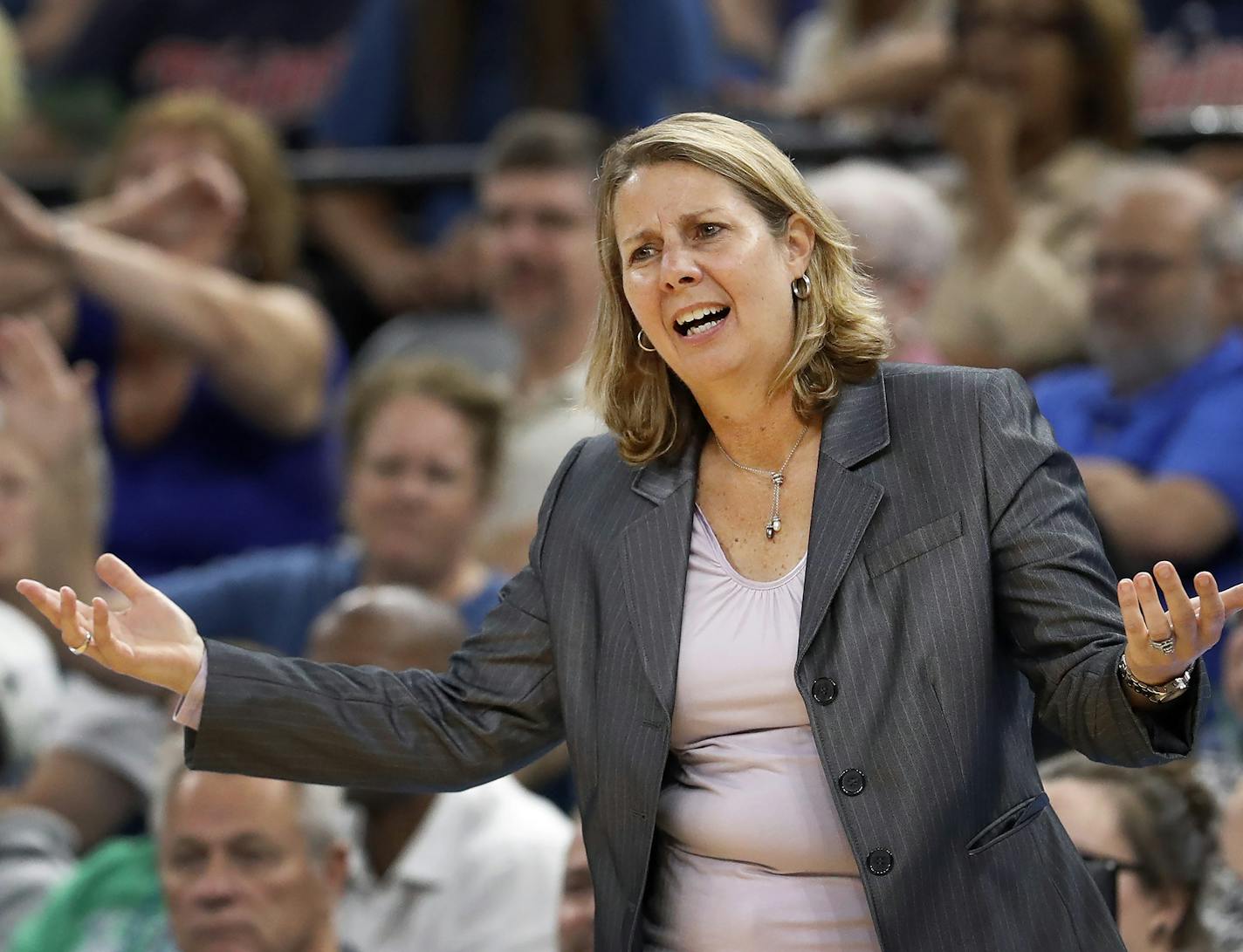 Minnesota Lynx head coach Cheryl Reeve was displeased with a call by referees in the first quarter. ] CARLOS GONZALEZ cgonzalez@startribune.com - September 4, 2016, Minneapolis, MN, Target Center, WNBA, Minnesota Lynx vs. Connecticut Sun ORG XMIT: MIN1609041908230954