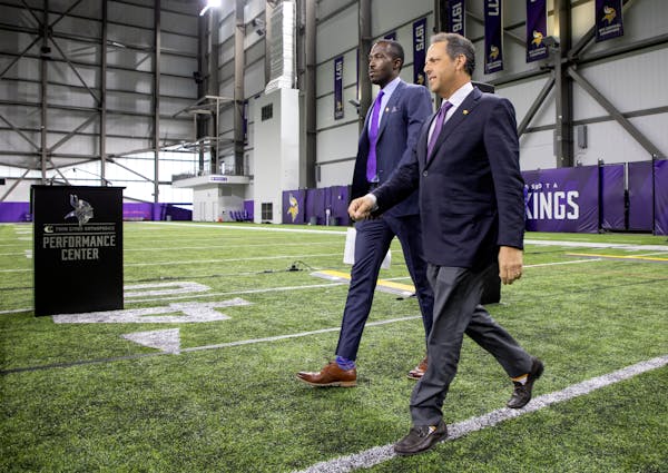 Vikings mailbag: On rebuilding, NFC race, draft strategy and more