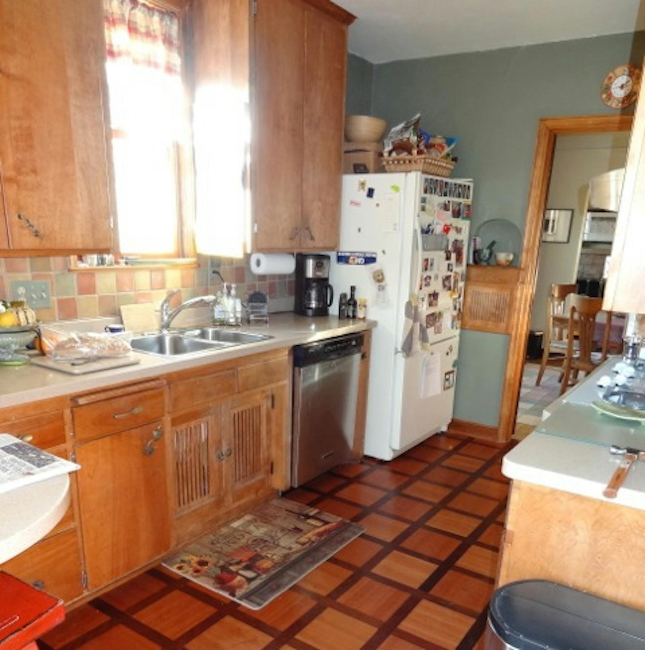 Everyday solutions - BEFORE kitchen makeover by E. J.Hansen. Provided photo