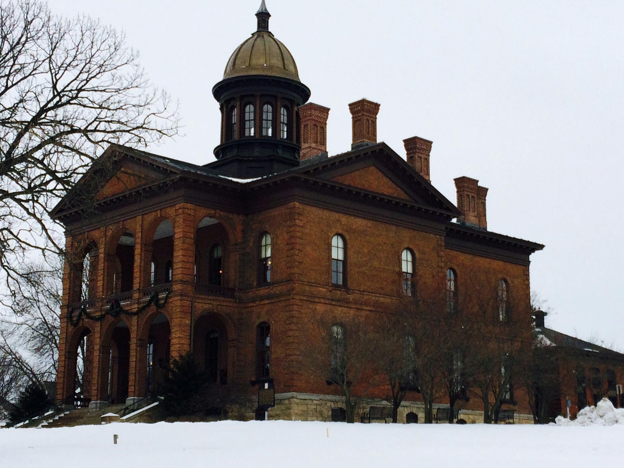 Historic Courthouse, opened in 1870, has become Washington County's best-known landmark. Its second-floor courtroom is popular for weddings and receptions.