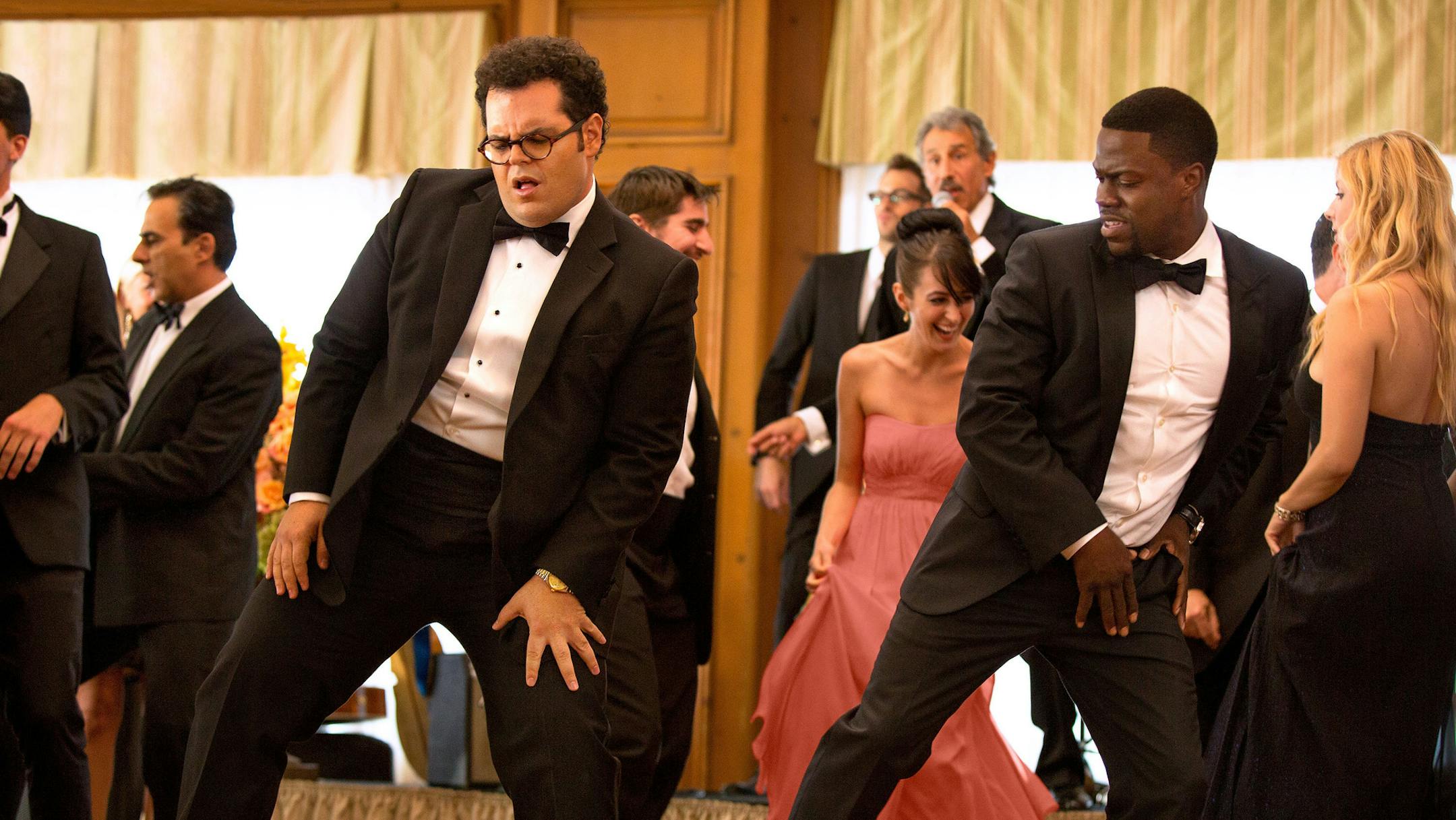 Jimmy (Kevin Hart), right, with Doug (Josh Gad) in Screen Gems' "The Wedding Ringer." (Matt Kennedy/Sony Pictures Entertainment Inc.) ORG XMIT: 1162508