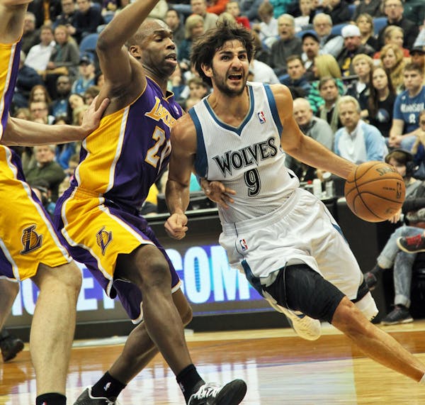Ricky Rubio carved his way through the Lakers defense.