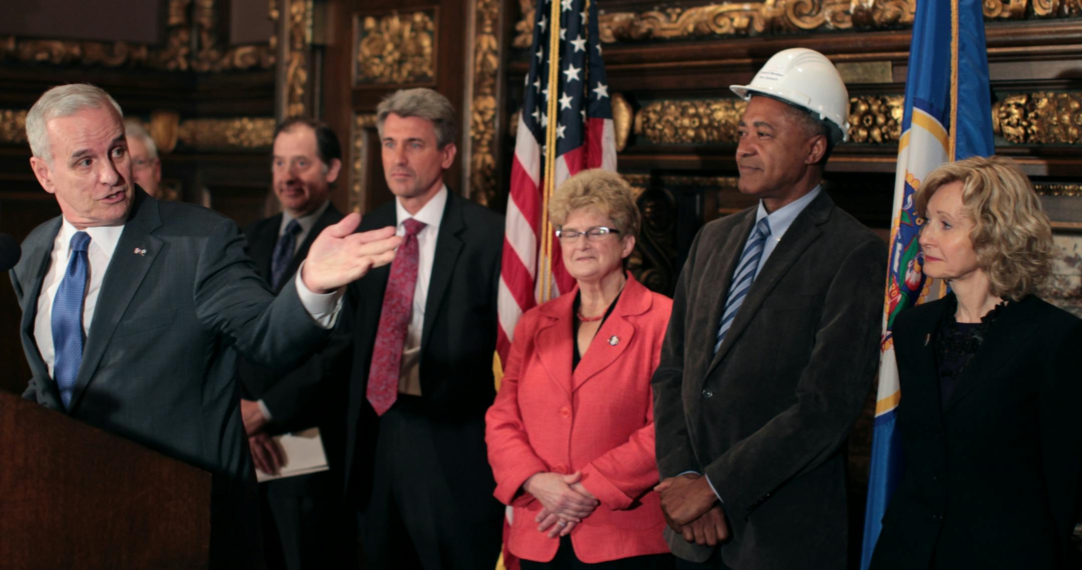 Gov. Mark Dayton flanked by Minneapolis Mayor R.T. Rybak , and members of the city council -- President Barbara Johnson, Don Samuels, and Diane Hofstede announced they have a majority of the City Council members in support of the stadium plan.