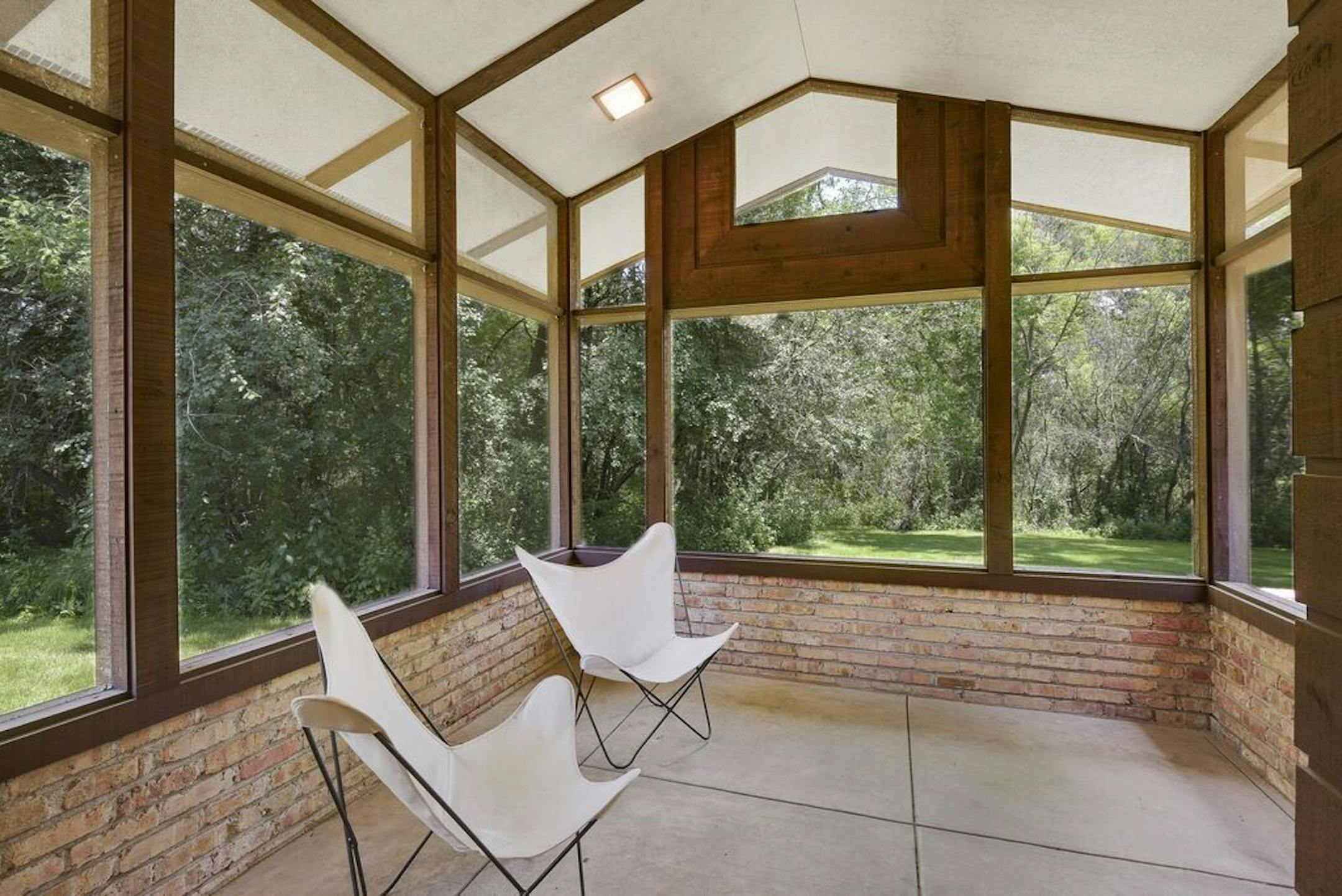 The porch.