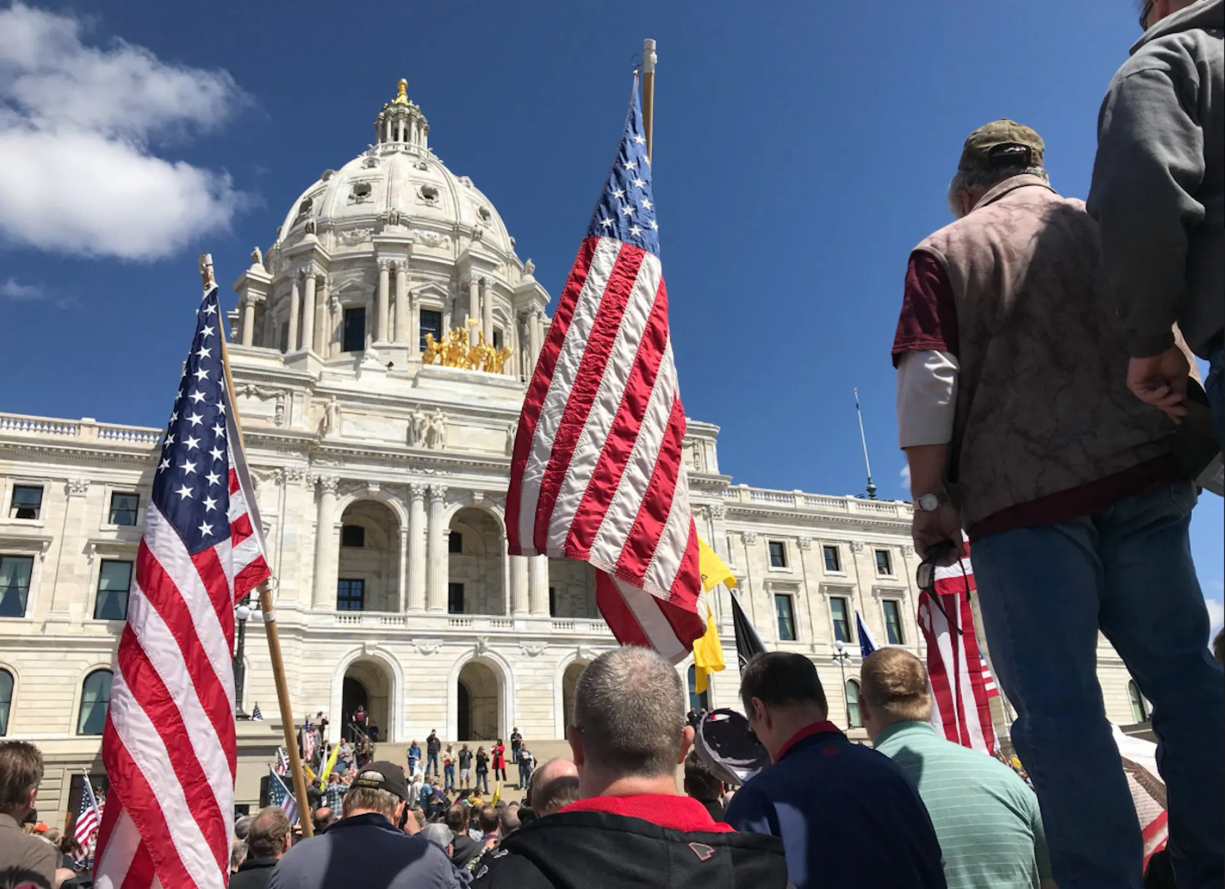 2,000 rally at Minnesota State Capitol for gun rights