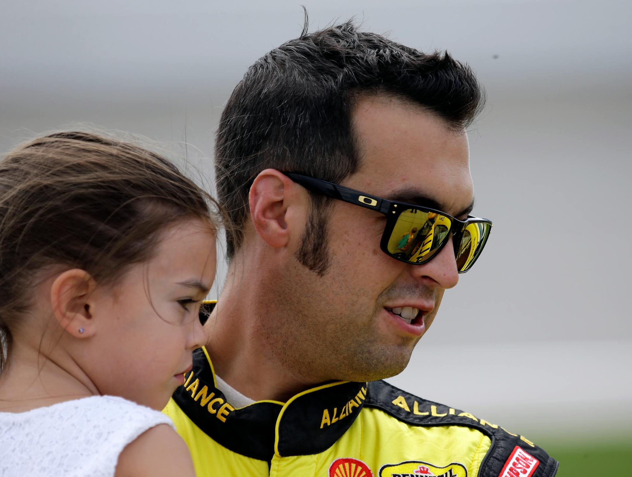 Sam Hornish Jr., right, and his daughter Addison looked at the car before the NASCAR Nationwide Series on Sunday. Hornish finished second in the race.