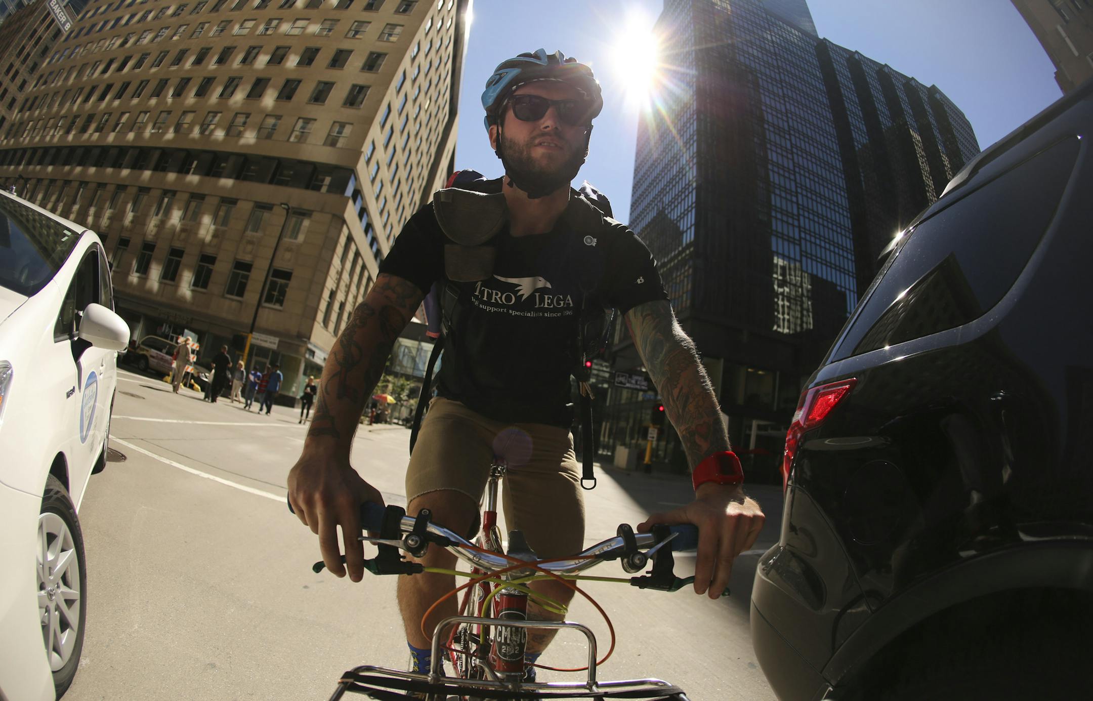 By day, Jeff O’Neill bikes 10 to 20 miles making deliveries for Metro Legal Services in Minneapolis. He also moonlights for a south Minneapolis taco restaurant to supplement his pay. On weekends, he puts in almost as many miles, running races and taking joy rides.