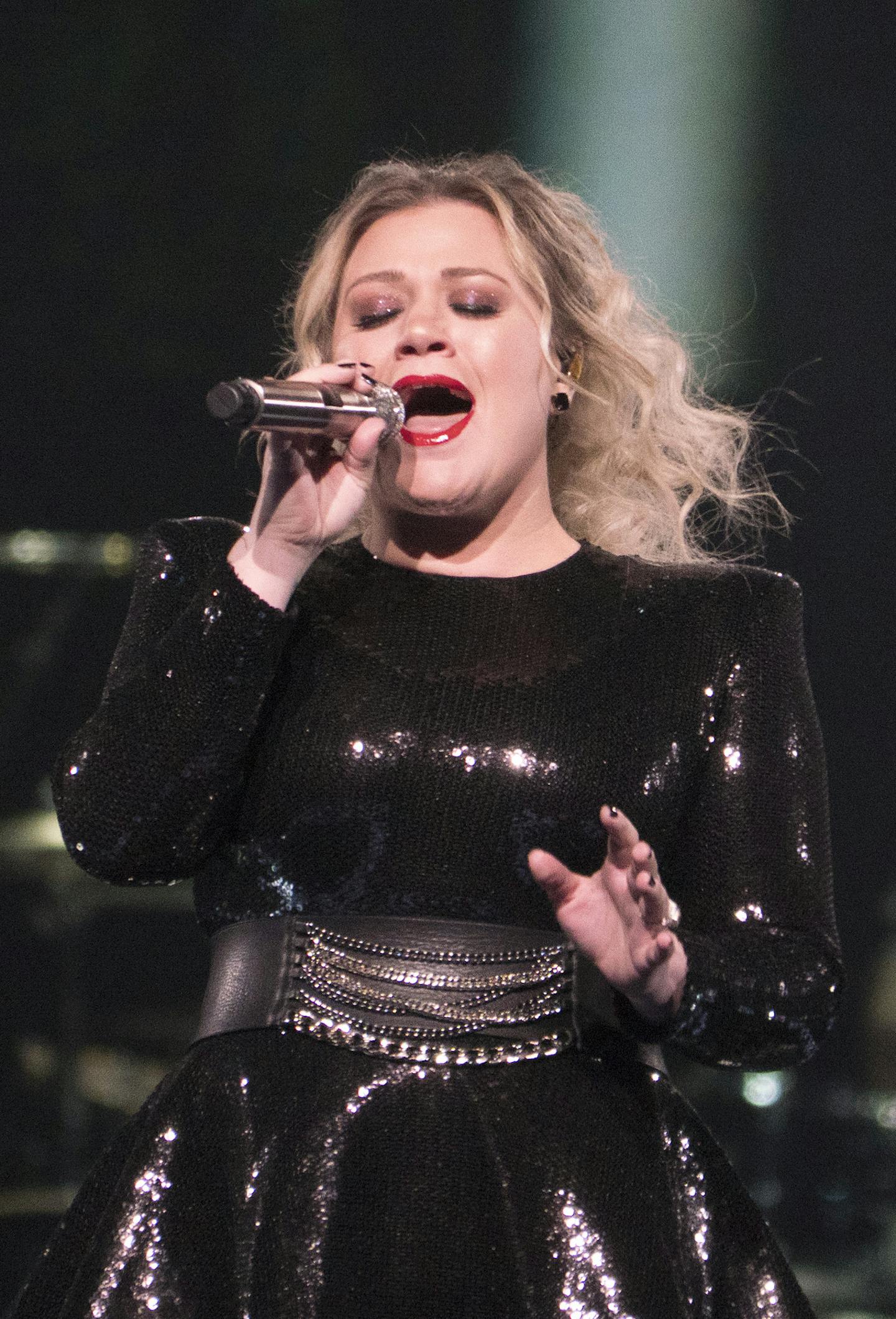 Kelly Clarkson brings her Meaning of Life tour to Xcel Energy Center in St. Paul February 16, 2019. (Courtney Perry/Special to the Star Tribune)