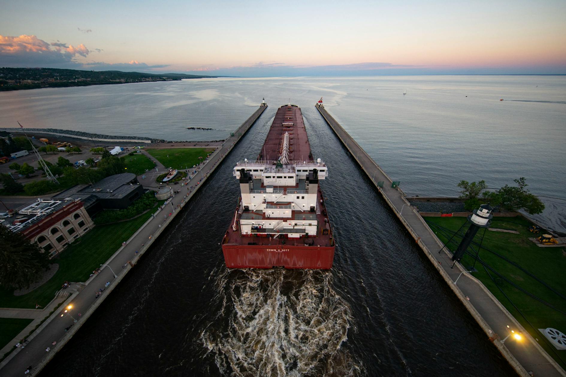 Freighter Michipicoten Collides with Underwater Object in Lake Superior, Making Its Way to Port for Inspection