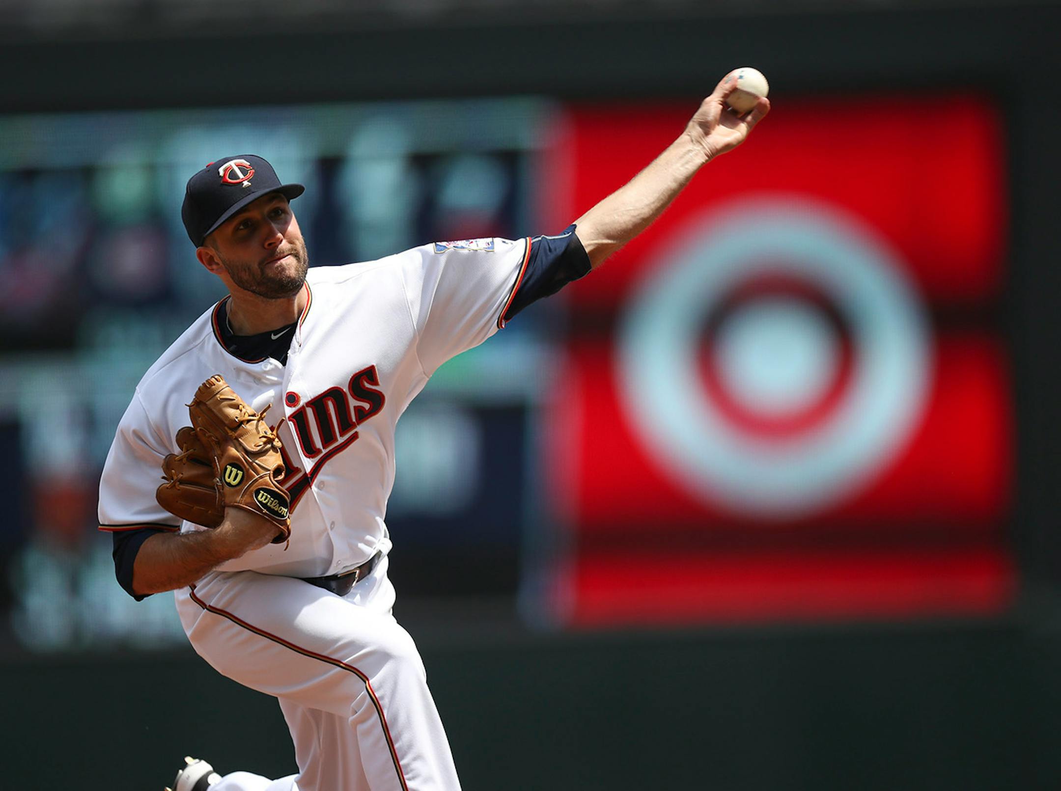 Twins starting pitcher Pat Dean throwing in the third inning Sunday afternoon.