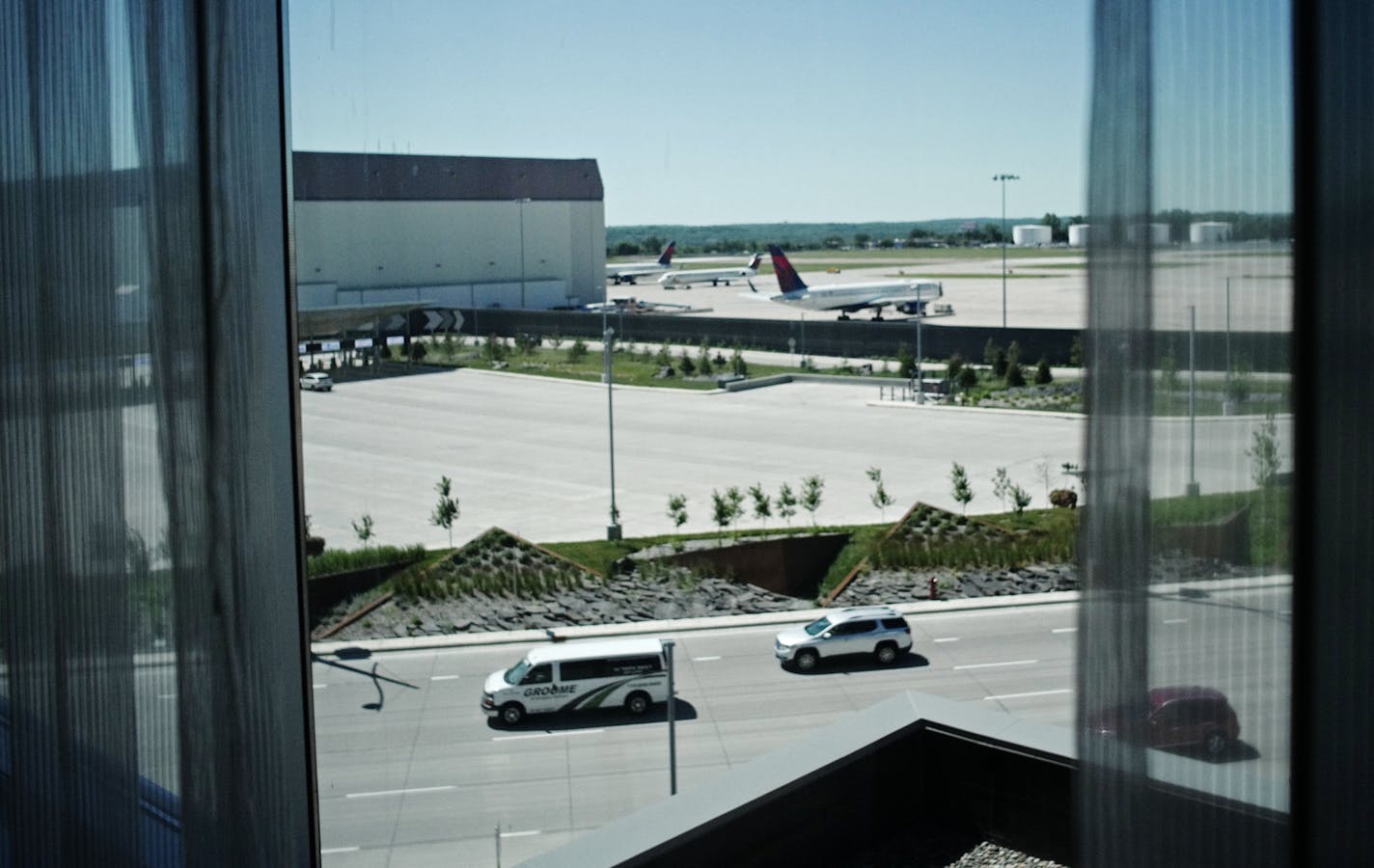 Terrific views of the runway and airport. The InterContinental MSP International Airport Hotel, the first hotel in history to be connected to MSP International Airport, is finally about to open..] Richard Tsong-Taatarii&#xef;rtsong-taatarii@startribune.com