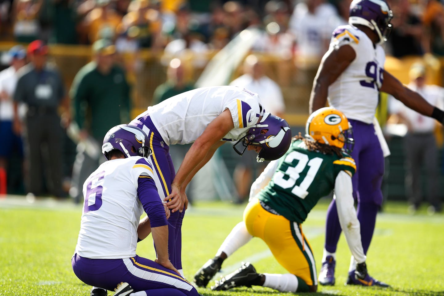 Vikings kicker Daniel Carlson dropped his head after missing a 35-yard field goal attempt in overtime