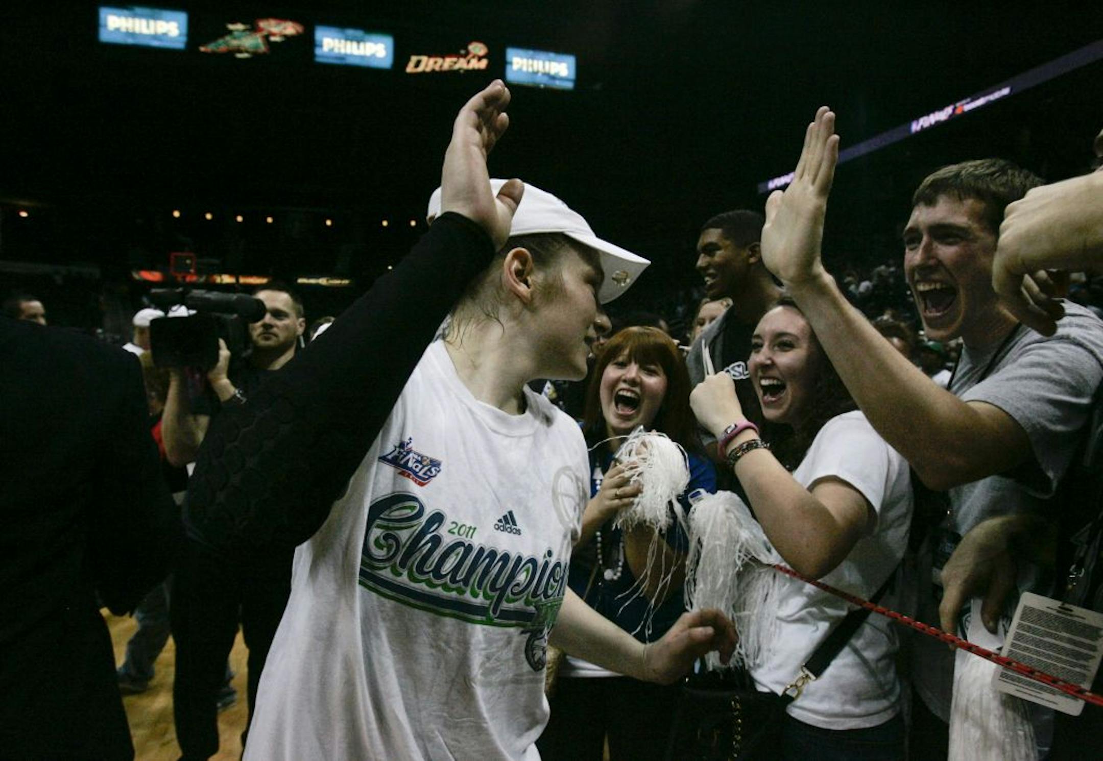 Lindsay Whalen celebrated with fans.