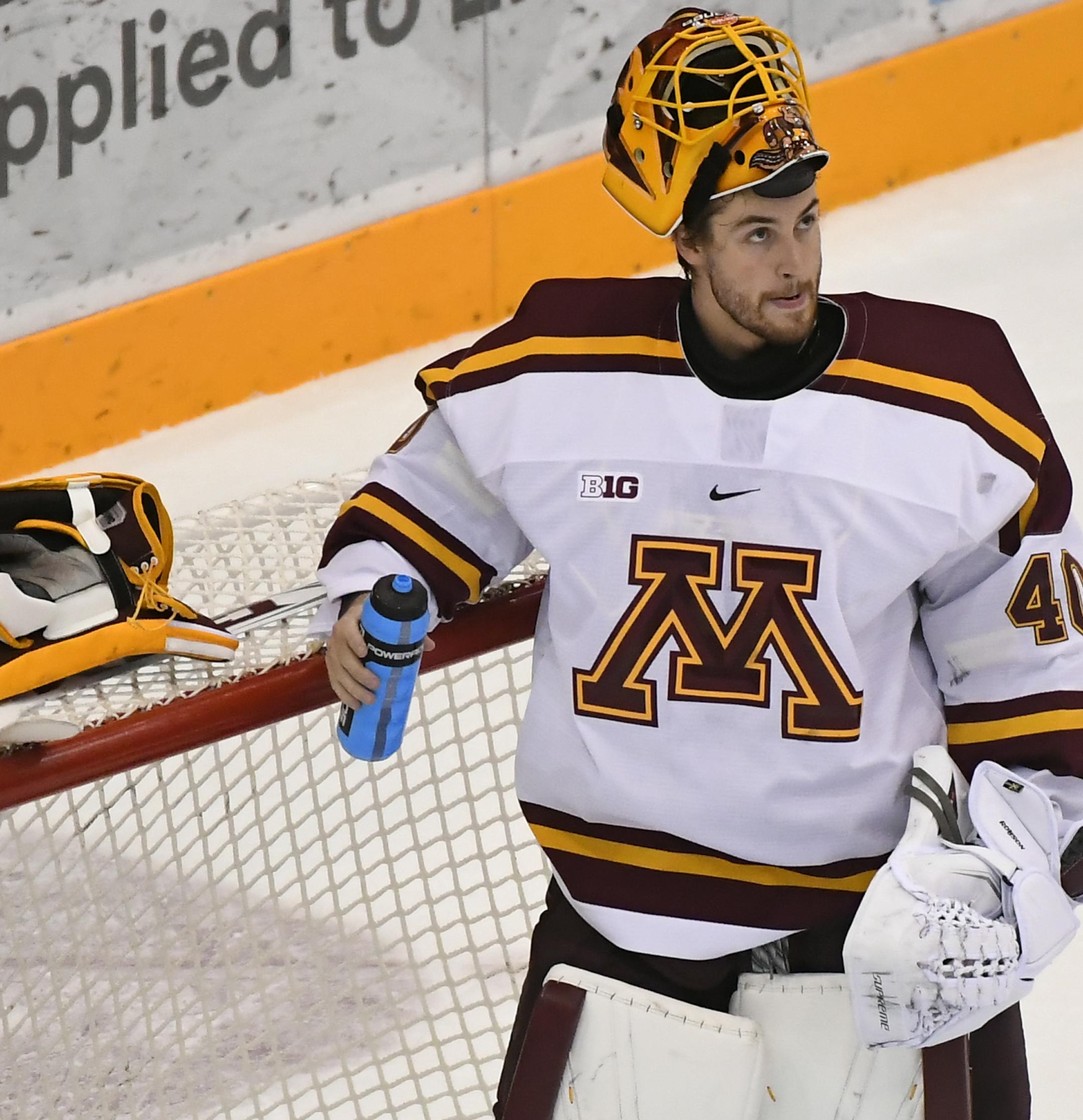 Minnesota Golden Gophers goaltender Mat Robson (40) looked on in frustration after allowing a power-play goal in the second period. ] AARON LAVINSKY • aaron.lavinsky@startribune.com The University of Minnesota Golden Gophers men's hockey team played the University of Minnesota-Duluth Bulldogs on Sunday, Oct. 7, 2018 at the 3M Arena at Mariucci in Minneapolis, Minn.