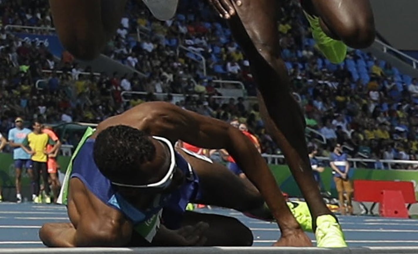 Hassan Mead fell during the final lap of the 5,000-meter run Wednesday.