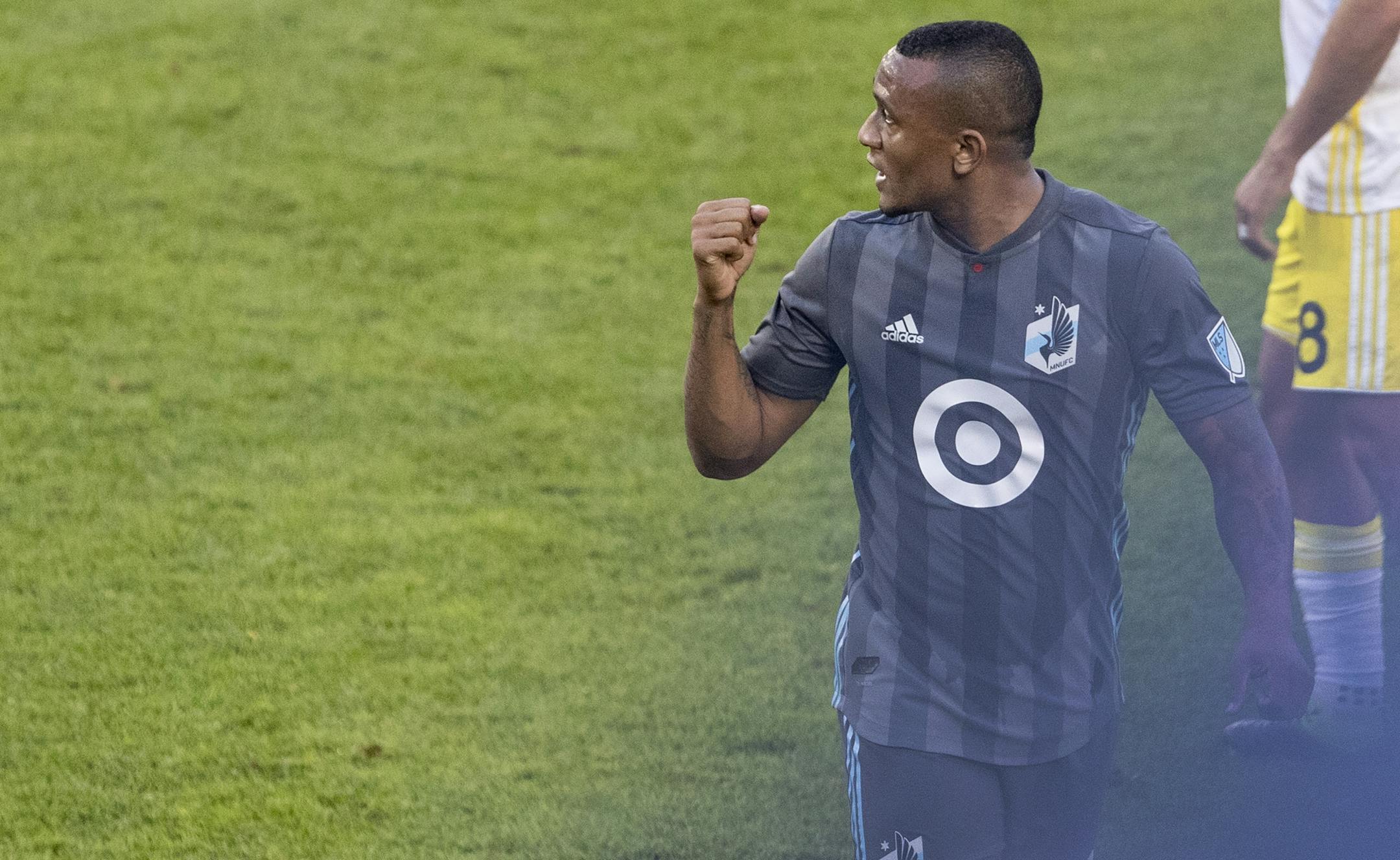 Angelo Rodriguez (9) celebrated after scoring a goal in the first half.