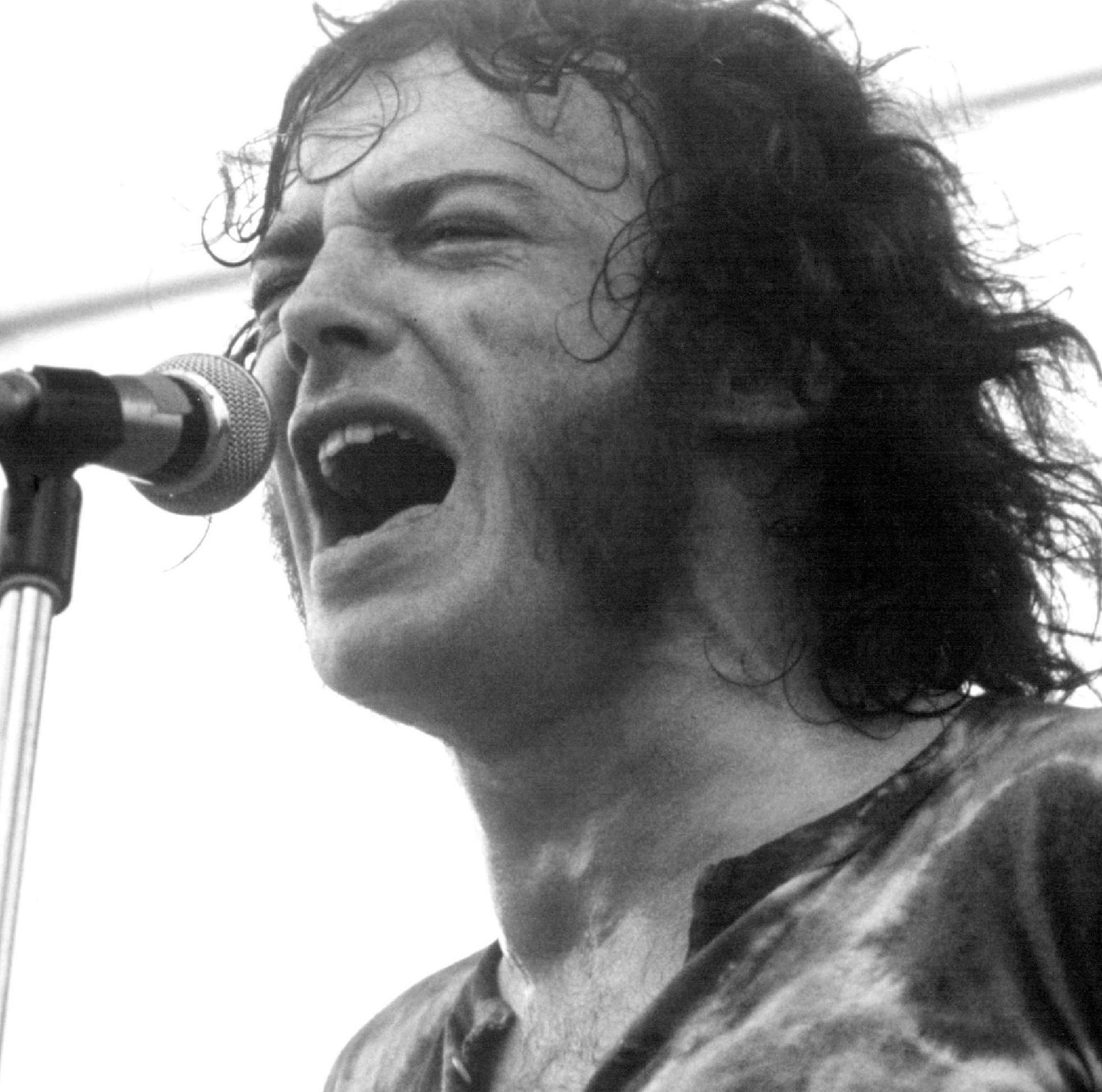 May 04, 1970 Joe Cocker Sings for half a million young people in Woodstock.&#xd3; the Michael Wadleigh Film for Warner Bros. that captures the remarkable celebration of love, peace and music at the Woodstock Festival Bob Maurice produced the Wadleigh-Maurice Production in color.