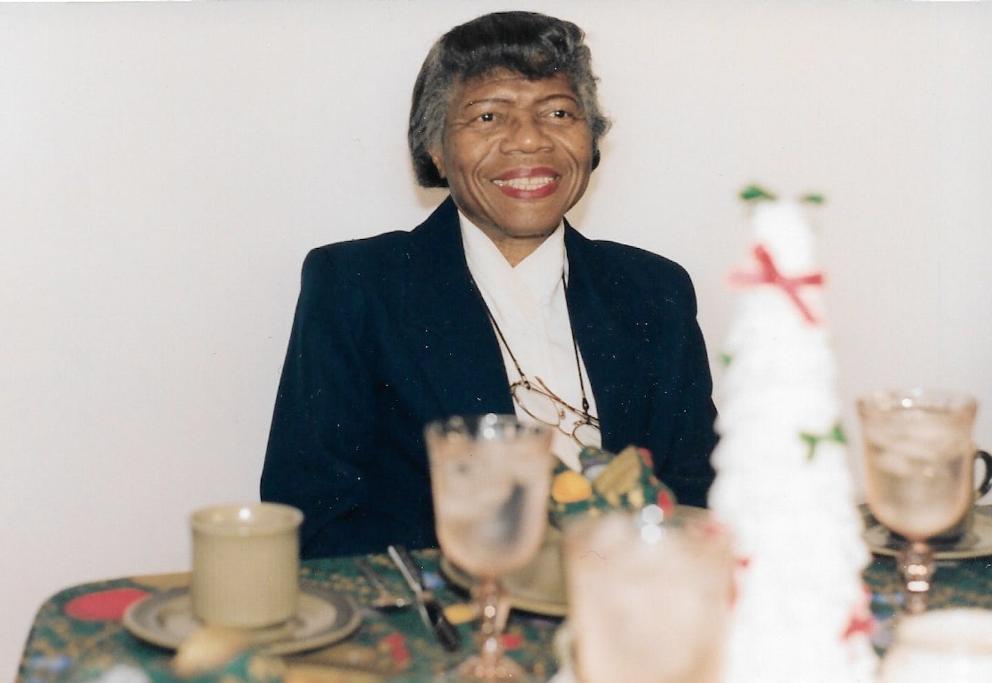 MacPhailtrained pianist and Minneapolis schoolteacher Velma Warder