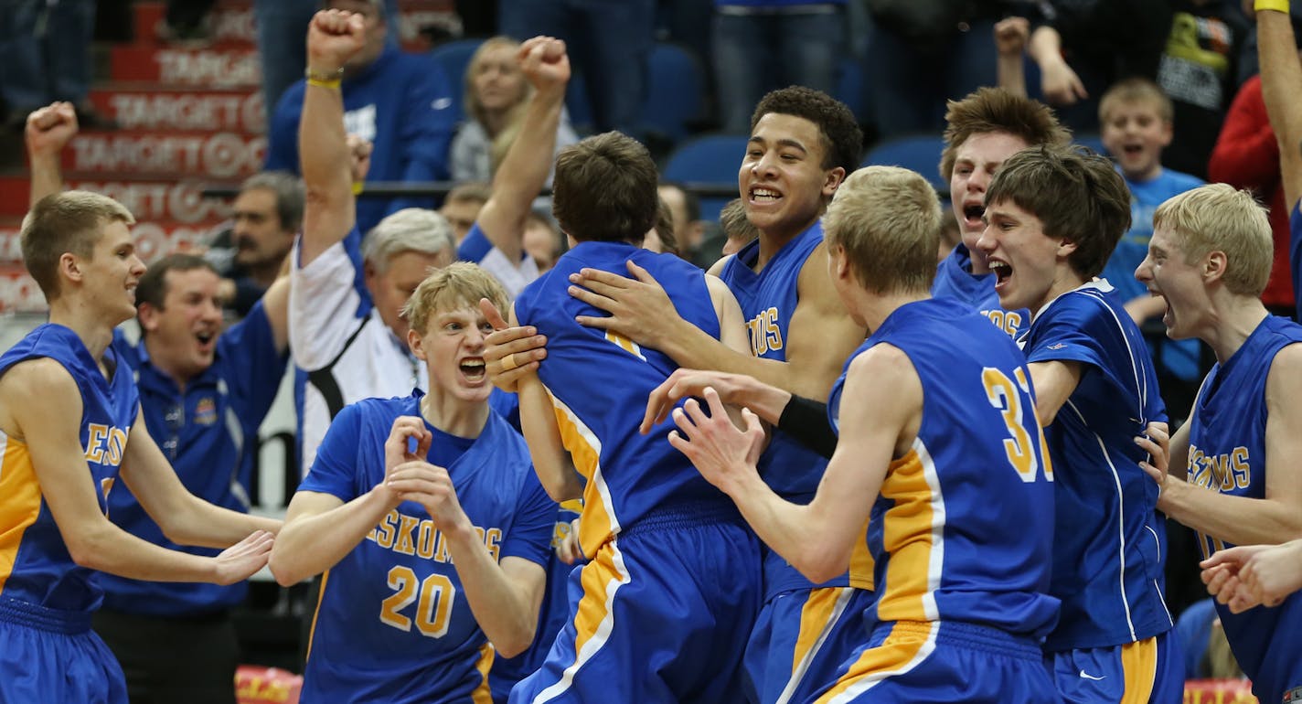 (left to right) Esko celebrated their win over Annandale in the Class 2A championship game at Target Center.] Boys Basketball Tournament, Esko vs Annandale, Class 2A championship game at Target Center, 3/15/14. Bruce Bisping/Star Tribune bbisping@startribune.com