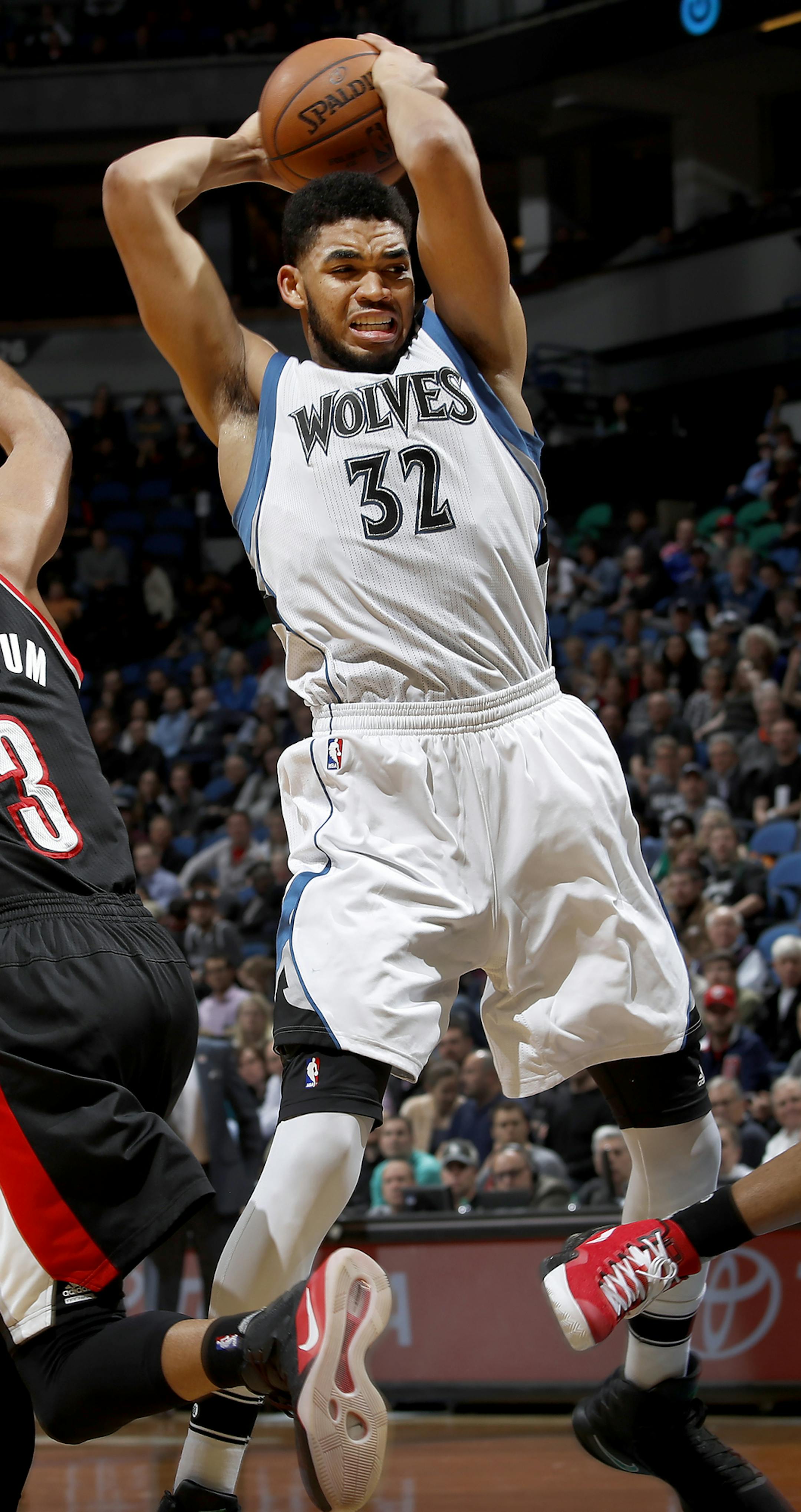 Karl-Anthony Towns (32) grabbed a rebound in the fourth quarter. ] CARLOS GONZALEZ &#xef; cgonzalez@startribune.com - April 3, 2017, Minneapolis, MN, Target Center, NBA Basketball, Minnesota Timberwolves vs. Portland Trailblazers