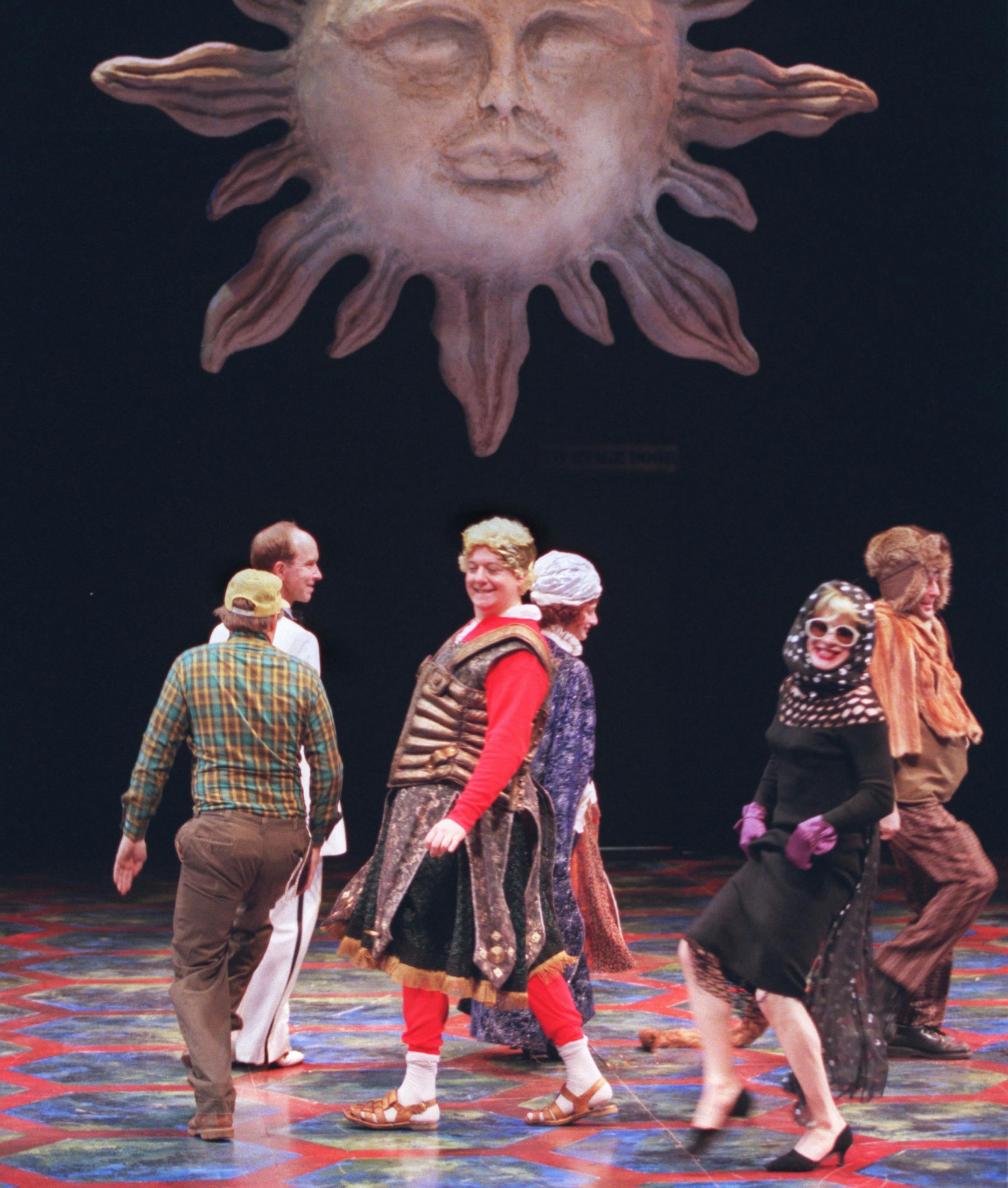 -- Guthrie production of ÏA Mid Summer Nights Dream.