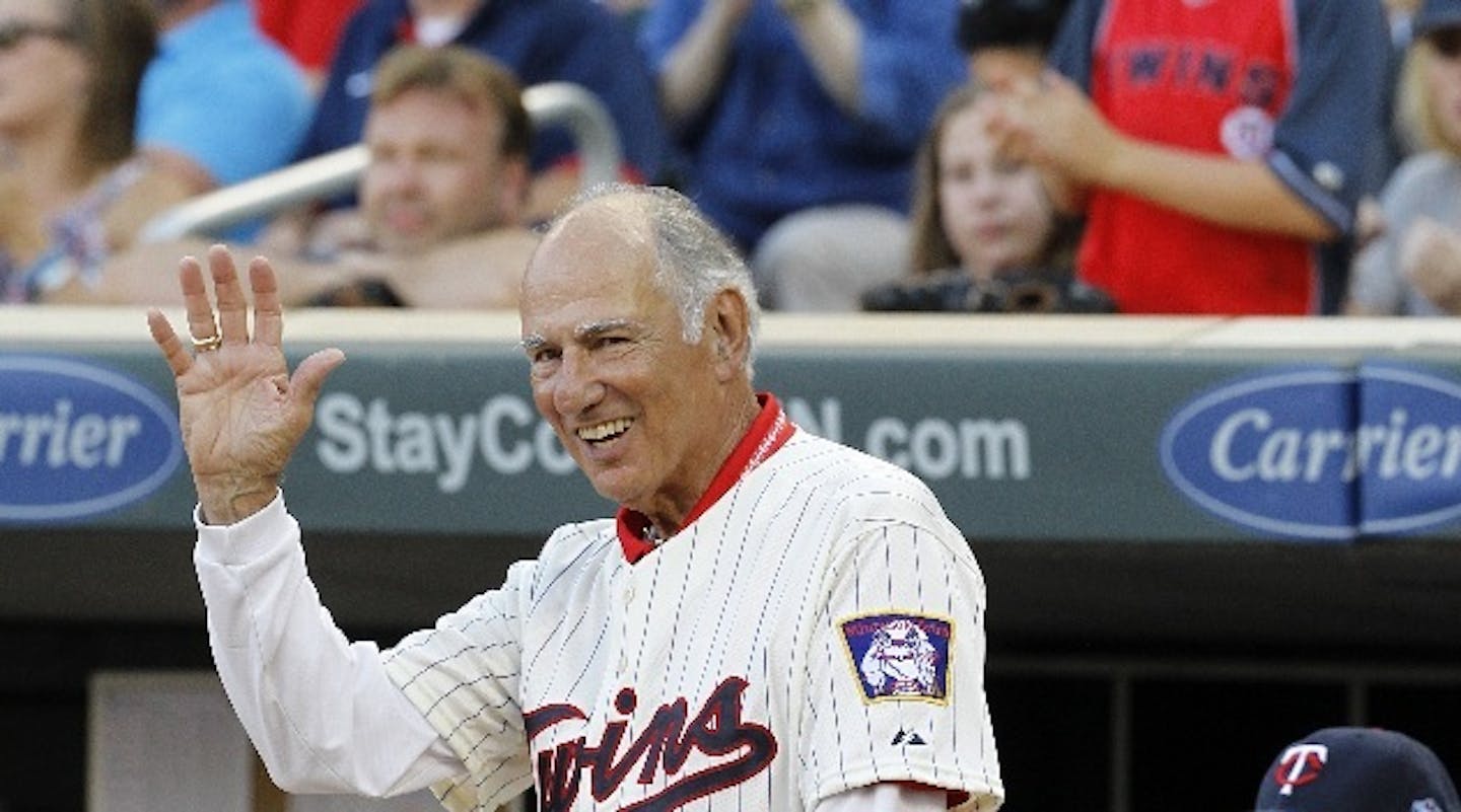 Former Twins infielder/manager/broadcaster Frank Quilici gestured to the Target Field crowd before a Twins-Mariners game in 2015. He died Monday following a lengthy illness at age 79.