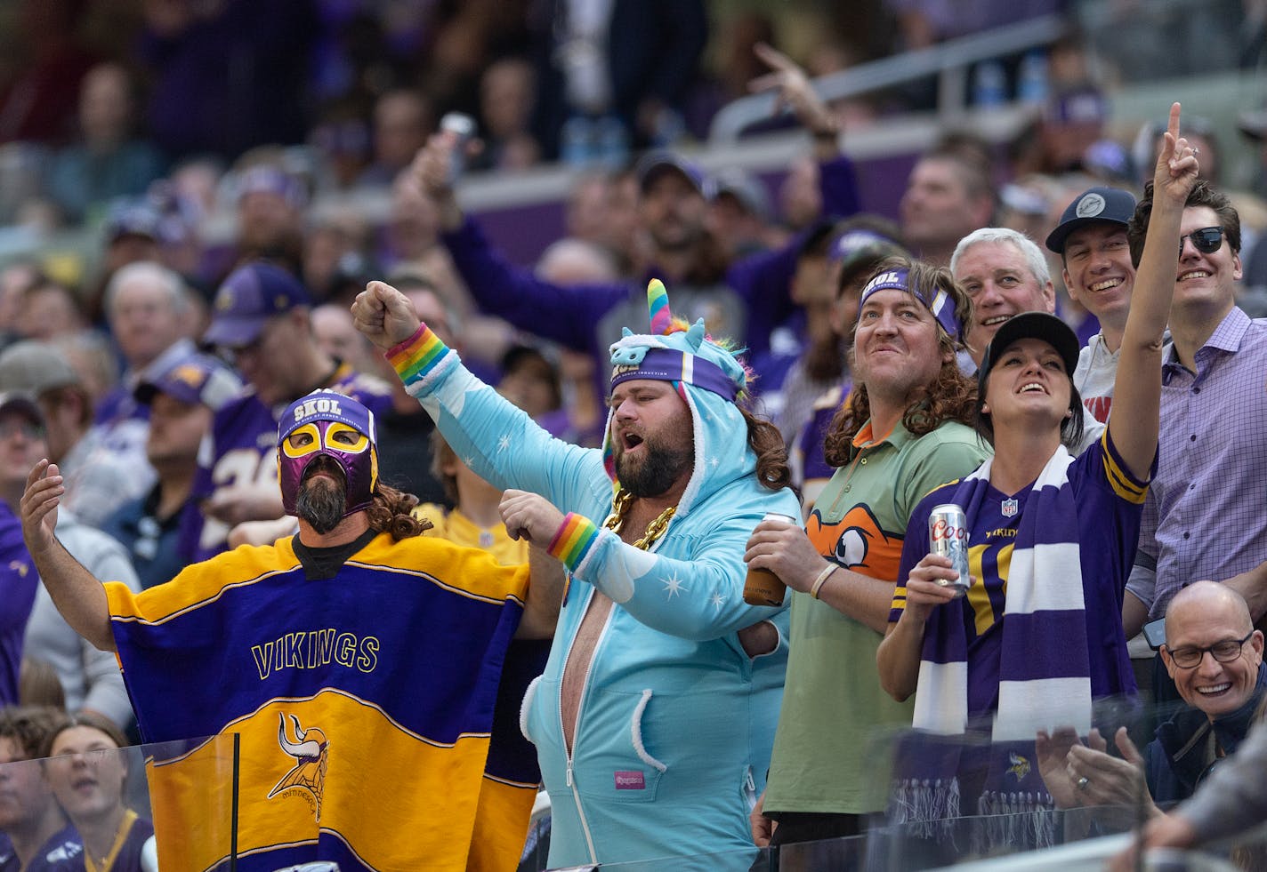 Vikings fans cheer on the team as they take on the Arizona Cardinals at US Bank Stadium in Minneapolis, Minn., on Saturday, Oct. 30, 2022. Allen spent six season with the Vikings. ] Elizabeth Flores • liz.flores@startribune.com