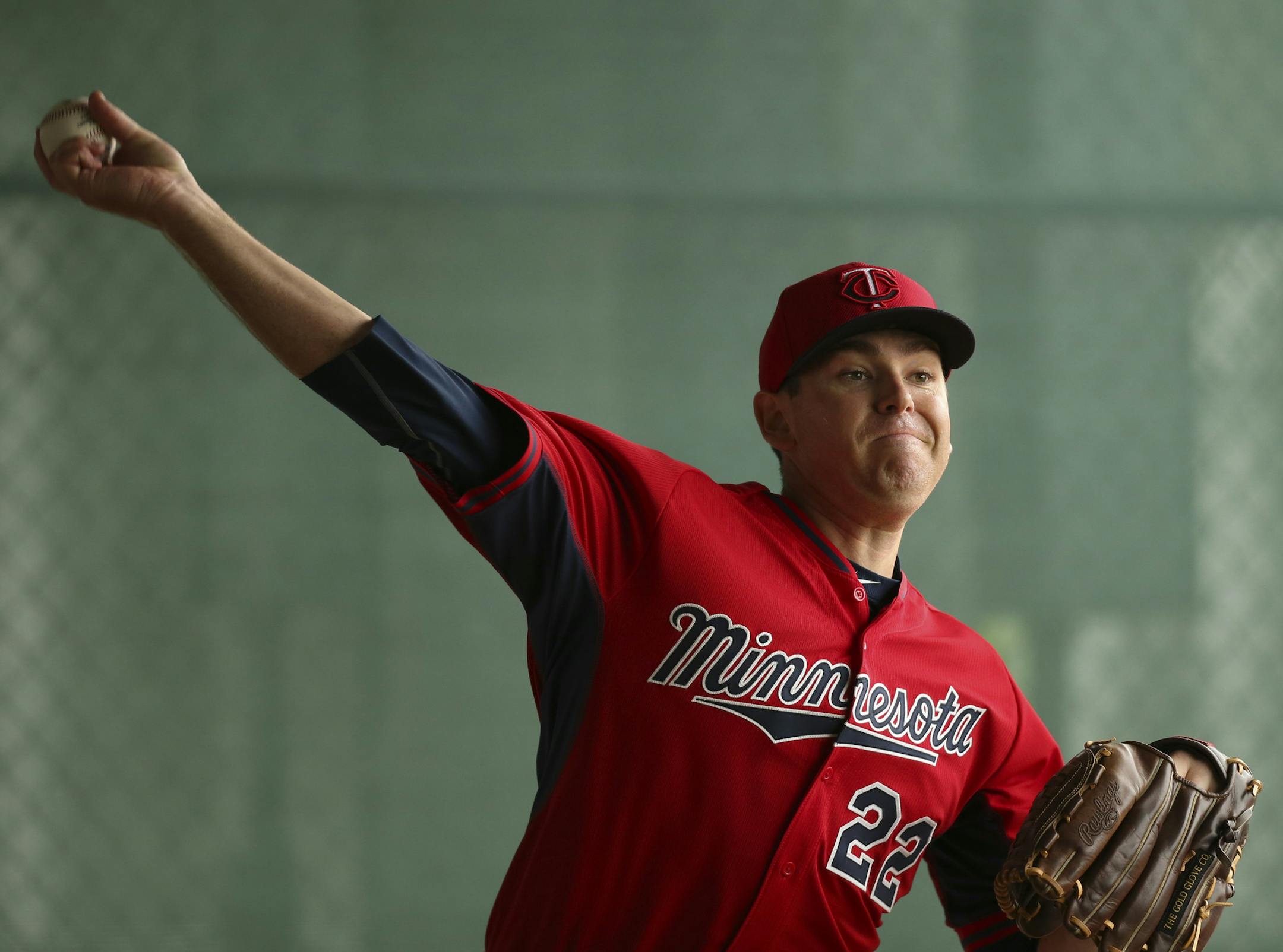 Twins pitcher Tim Stauffer throwing in the bullpen Wednesday morning at Hammond Stadium. ] JEFF WHEELER ï jeff.wheeler@startribune.com Twins pitchers and catchers continued their workouts Wednesday morning, February 25, 2015 at Hammond Stadium in Fort Myers, FL.
