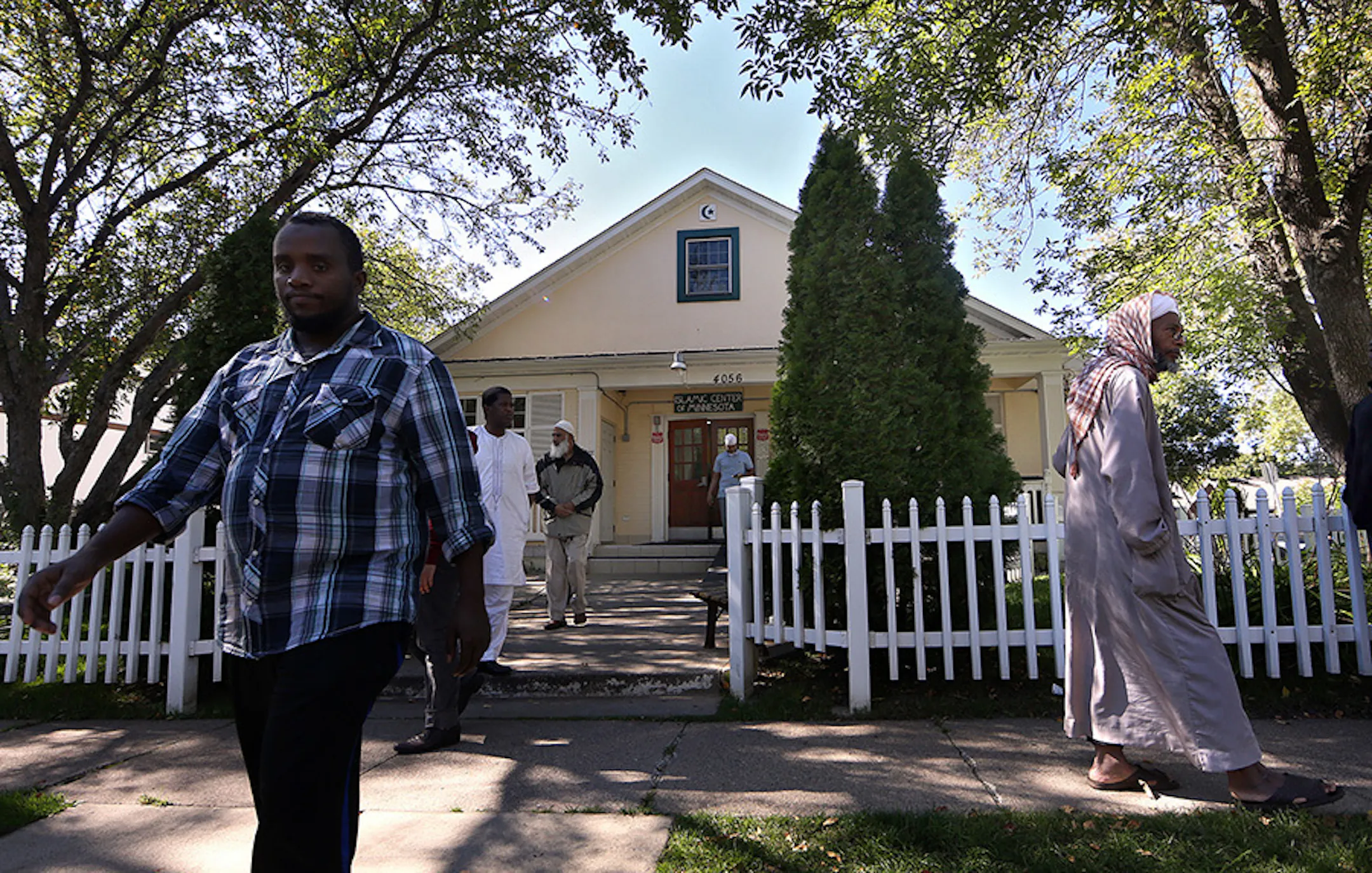 Muslims mobilize to build mosques, schools in suburbs
