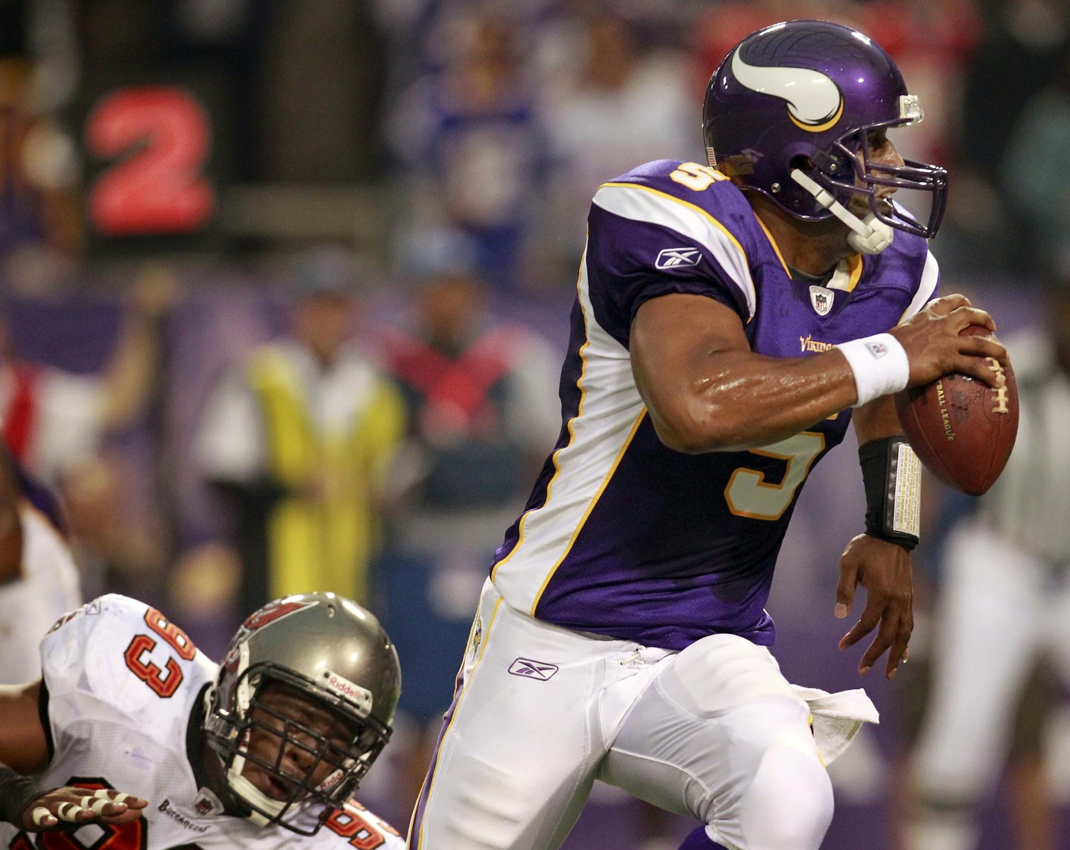 Minnesota Vikings quarterback Donovan McNabb scrambled out of the pocket the second quarter.