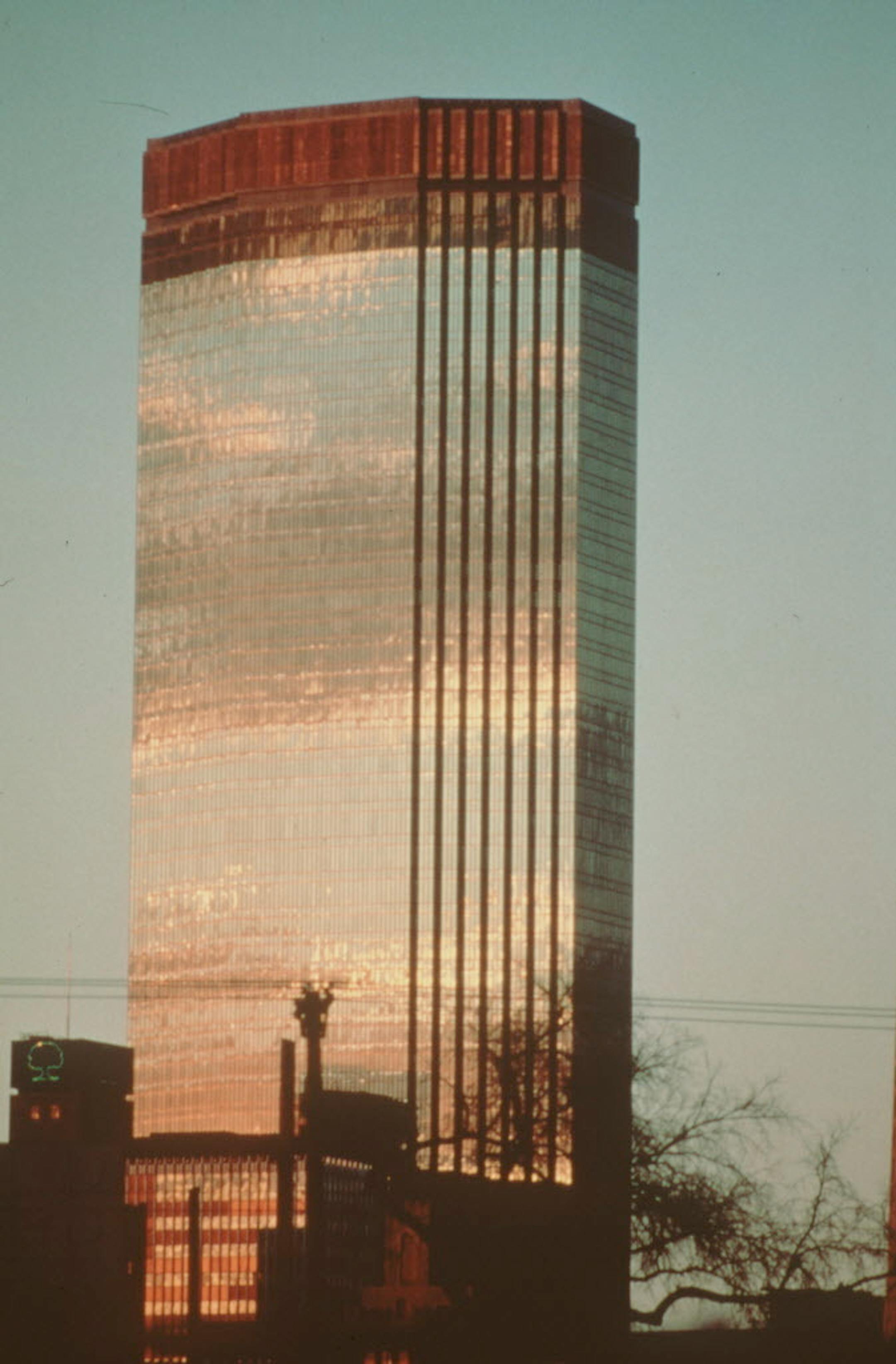 The IDS Center, completed in 1972. In the 1970s, windows disappeared. Architects had tired of the basic black box. Sheathing skyscrapers in reflective glass made them into abstract objects, minimalist sculptures.