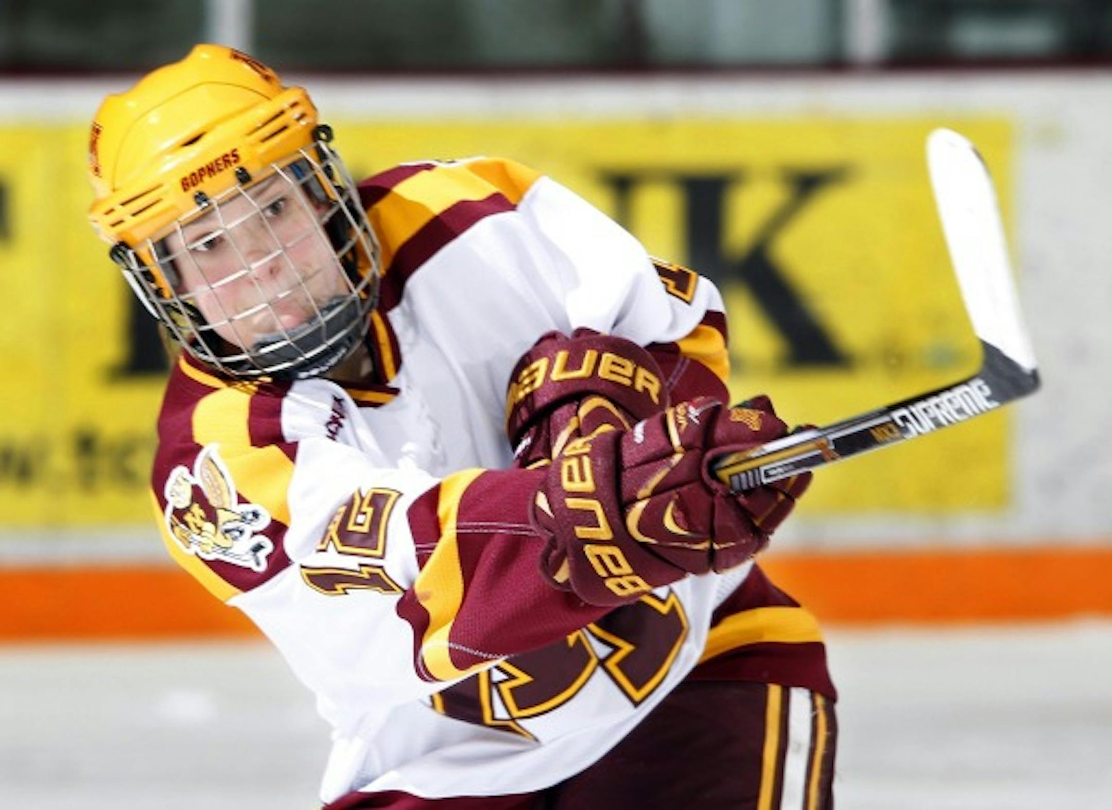 Gophers defenseman Megan Wolfe