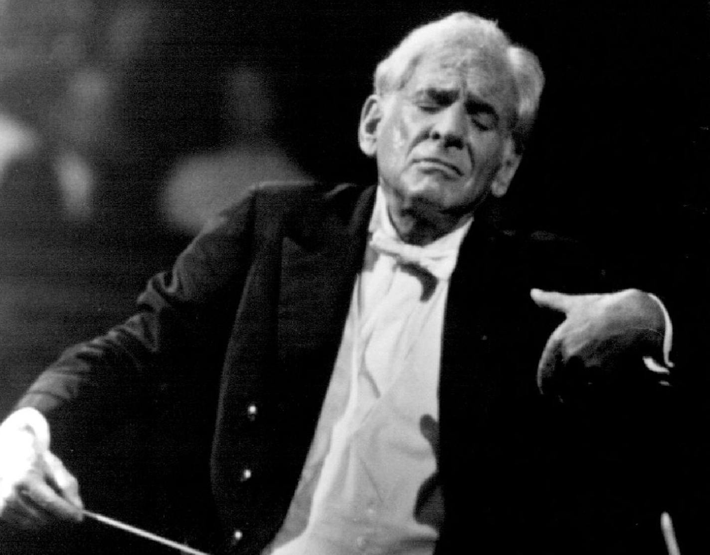 BERNSTEIN ON BRAHMS - Leonard Bernstein conducts the Vienna Philharmonic in Brahms' Second Symphony Friday, April 17, 9:00 p.m. (ET) on GREAT PERFORMANCES. (Check local listings.) Presented on public television by WNET/New York, BERNSTEIN ON BRAHMS: SYMPHONY NO. 2 continues Bernstein's ongoing cycle of Brahms' orchestral works, which began on GREAT PERFORMANCES last year. The one-hour special was filmed in the historic "Golden Hall" of Vienna's Musikverein. ORG XMIT: MIN2017012320043515