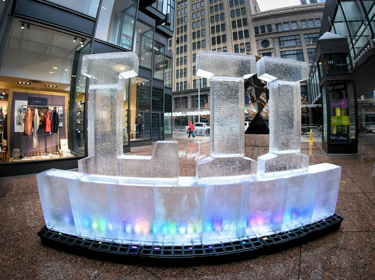 A Superbowl LII ice sculpture outside the IDS Crystal Court 100 days before the Super Bowl . ] GLEN STUBBE &#x2022; glen.stubbe@startribune.com Friday, October 27, 2017 A press conference and general hoopla event marking 100 days until Super Bowl LII here in Minneapolis was held in the IDS Crystal Court with an ice sculpture outside. ORG XMIT: MIN1710271300546398