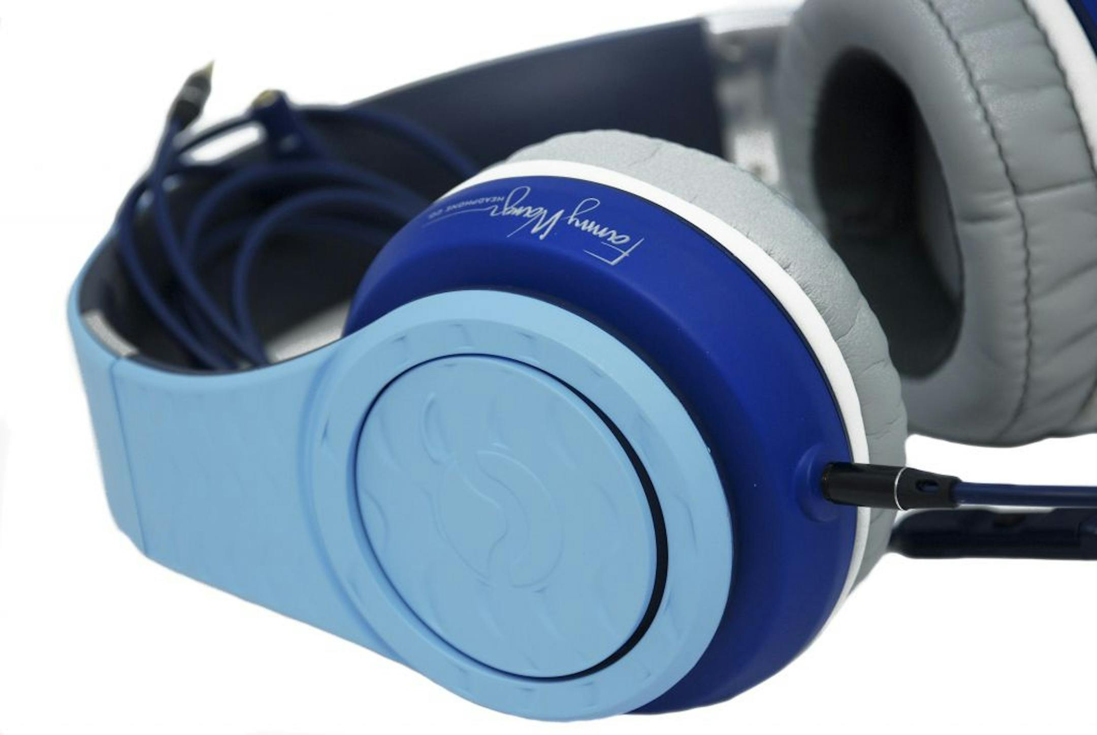 Headphones from Fanny Wang, in an undated handout photo. Users can customize the headphones using a palette of 15 colors. (Handout via The New York Times) -- NO SALES; FOR EDITORIAL USE ONLY WITH STORY SLUGGED CIR GEEK NOTES. ALL OTHER USE PROHIBITED. -