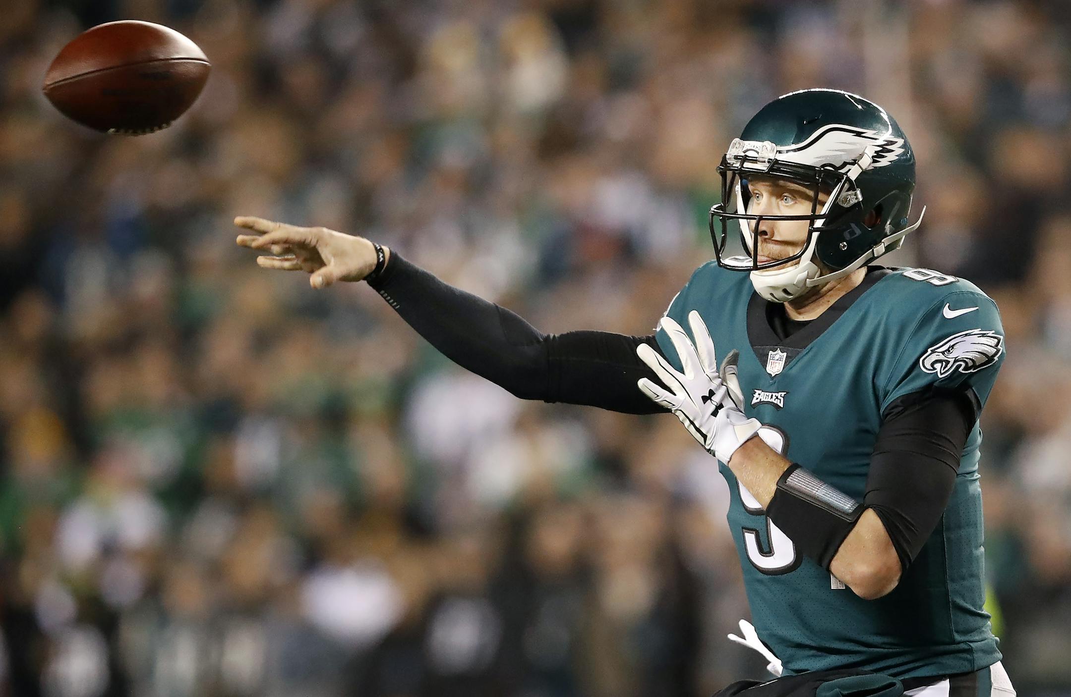 Eagles quarterback Nick Foles (9) in the second quarter. ] CARLOS GONZALEZ ï cgonzalez@startribune.com - Philadelphia, PA - Lincoln Financial Field, NFL, NFC Championship game, Minnesota Vikings vs. Philadelphia Eagles