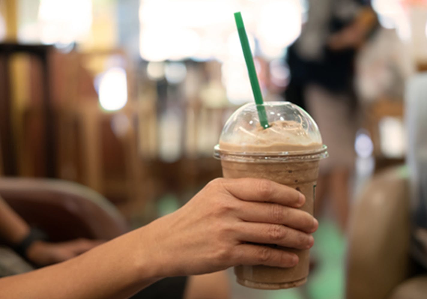 Cities are passing laws to ban plastic straws and companies like Starbucks are doing away with them, but replacements have their own problems. (Dreamstime/TNS) ORG XMIT: 1237562