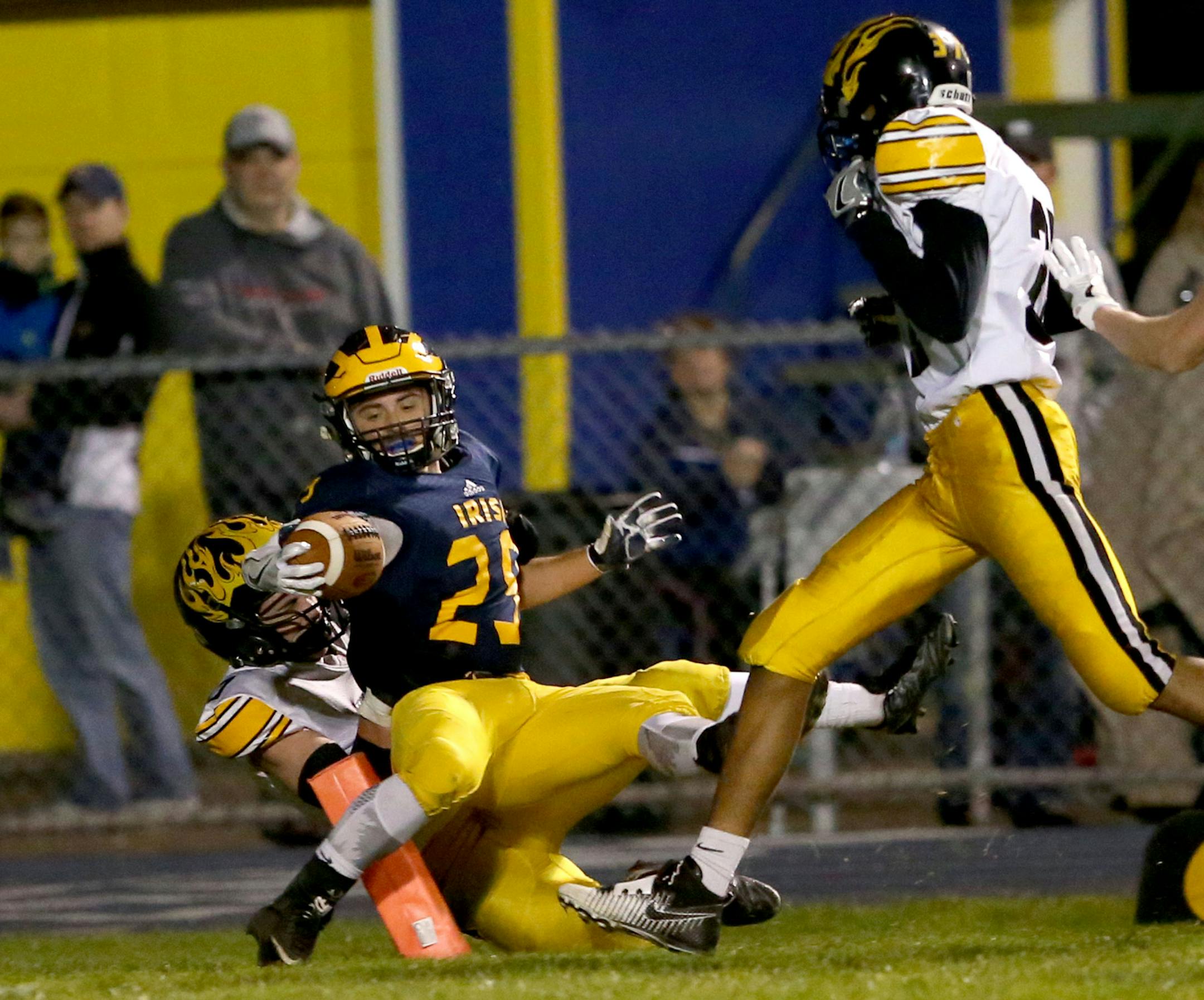 After a catch and run for 37 yards Rosemount back Alec Schimmel (29) makes it into the end zone against Burnsville for a touchdown during the first quarter at Rosemount High Friday, Oct. 14, 2016, in Rosemount,MN.](DAVID JOLES/STARTRIBUNE)djoles@startribune.com Burnsville at Rosemount at Rosemount High Friday, Oct. 14, 2016, in Rosemount,MN** Alec Schimmel ,cq